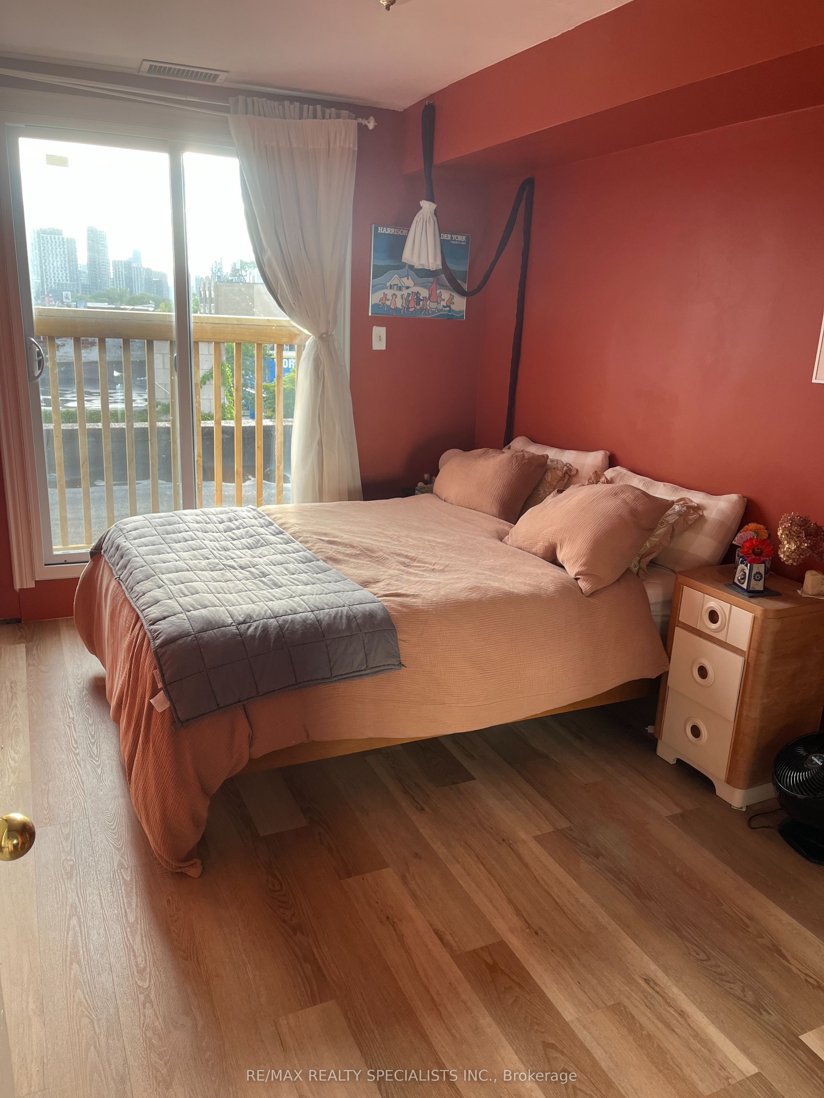 Unit 401 - 826 Bloor Street, Toronto 3