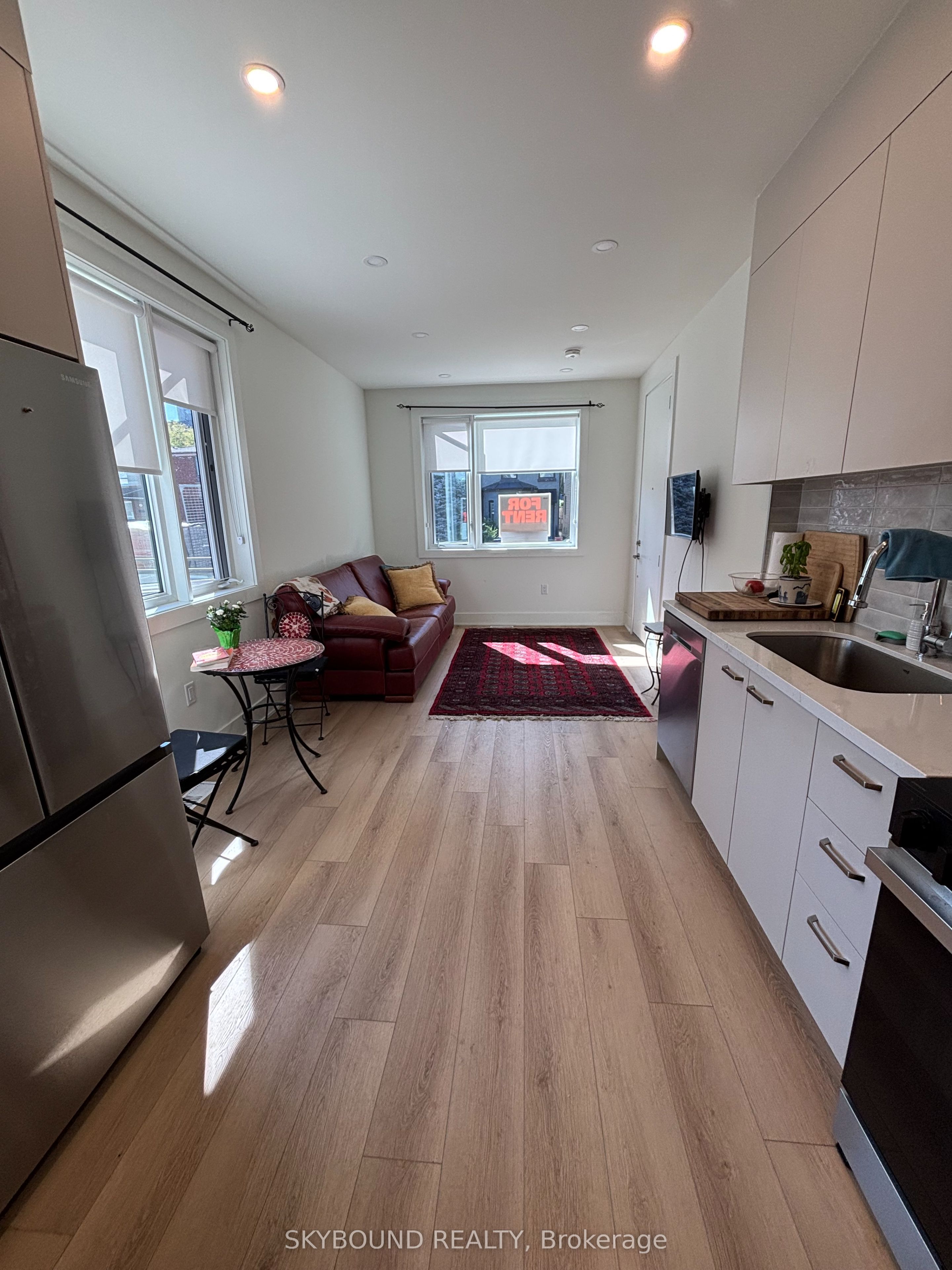 Unit 2B - 45 Bellevue Avenue, Toronto 4