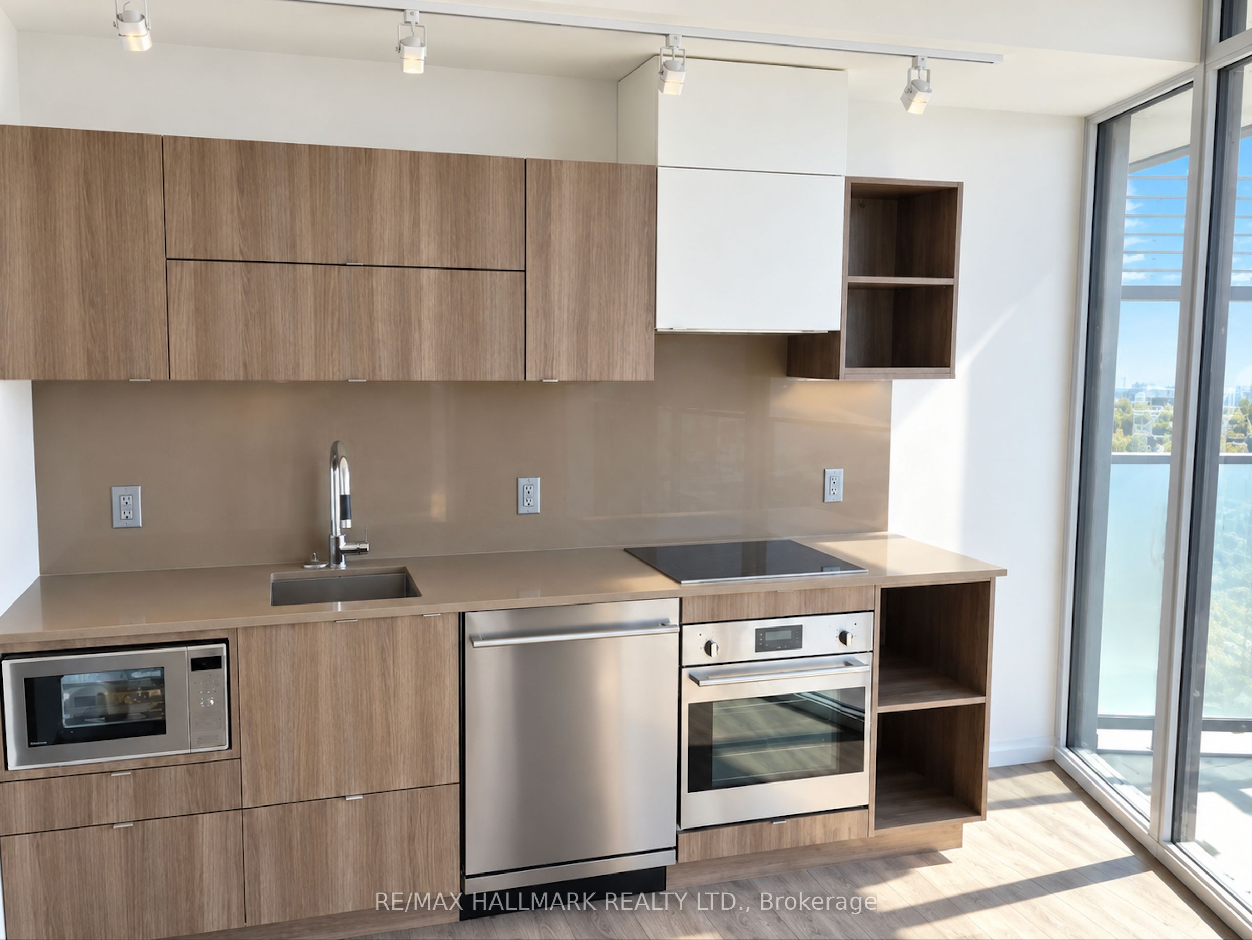 Unit 2202 - 125 Peter Street, Toronto 2
