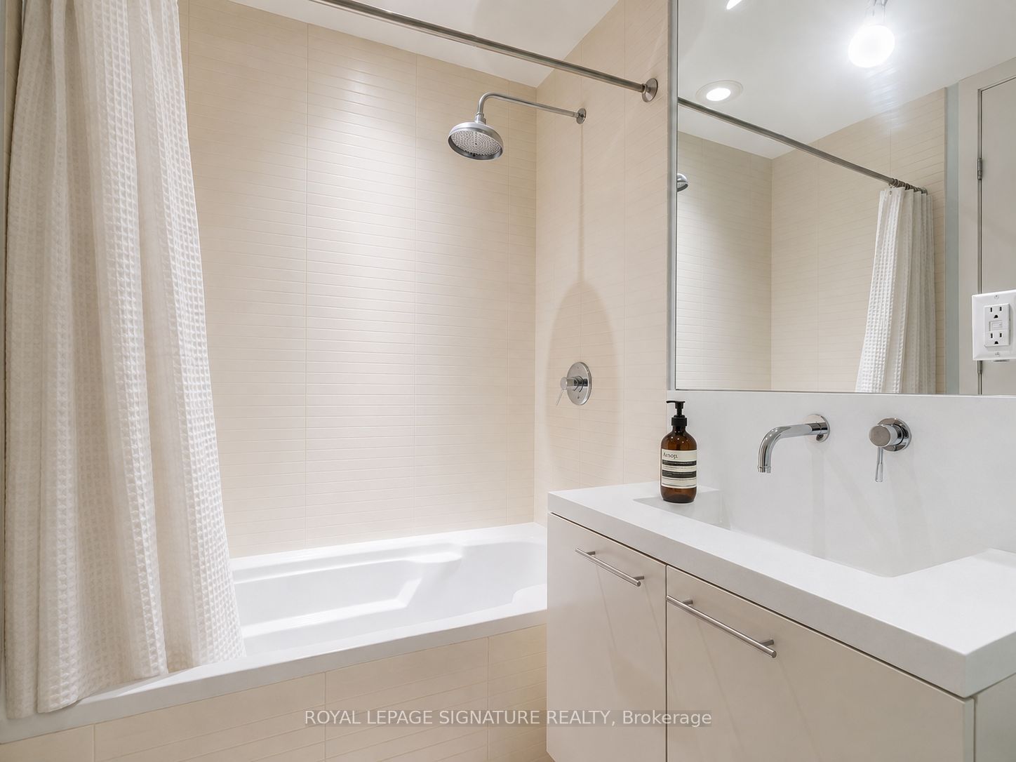 Unit 807 - 66 Portland Street, Toronto 5