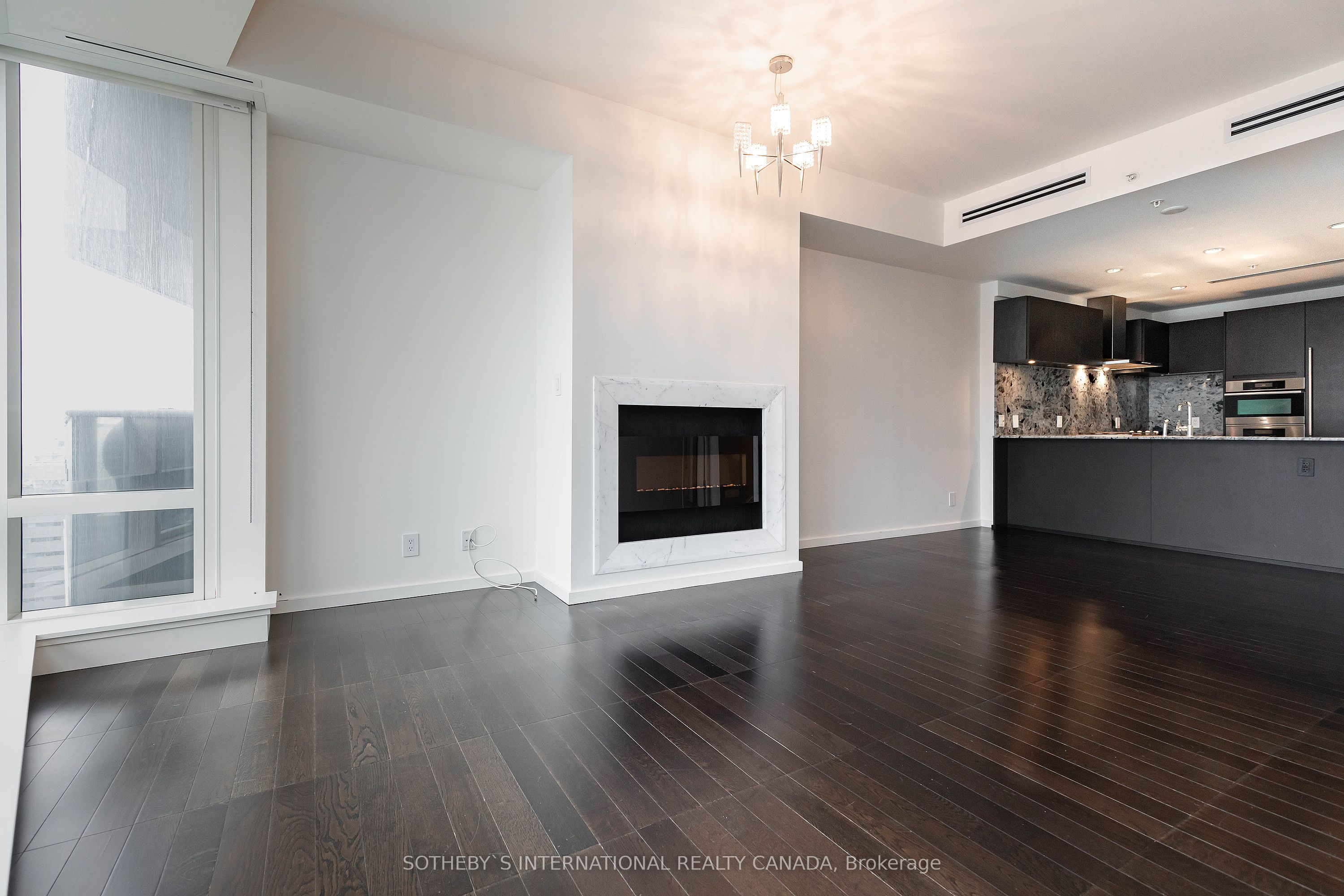 Unit 3002 - 180 University Avenue, Toronto 4
