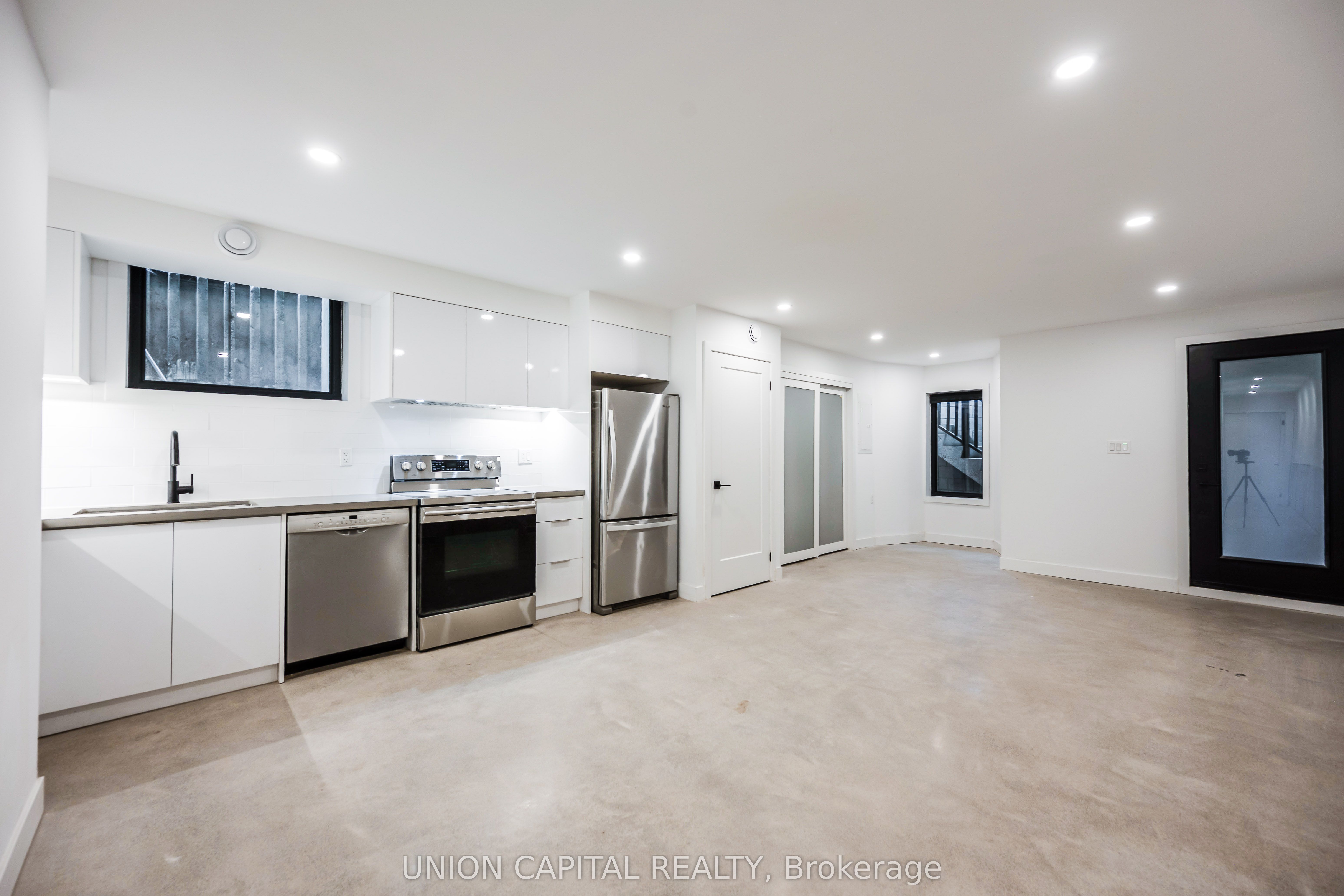 Unit 1 - 156 Dovercourt Road, Toronto 3