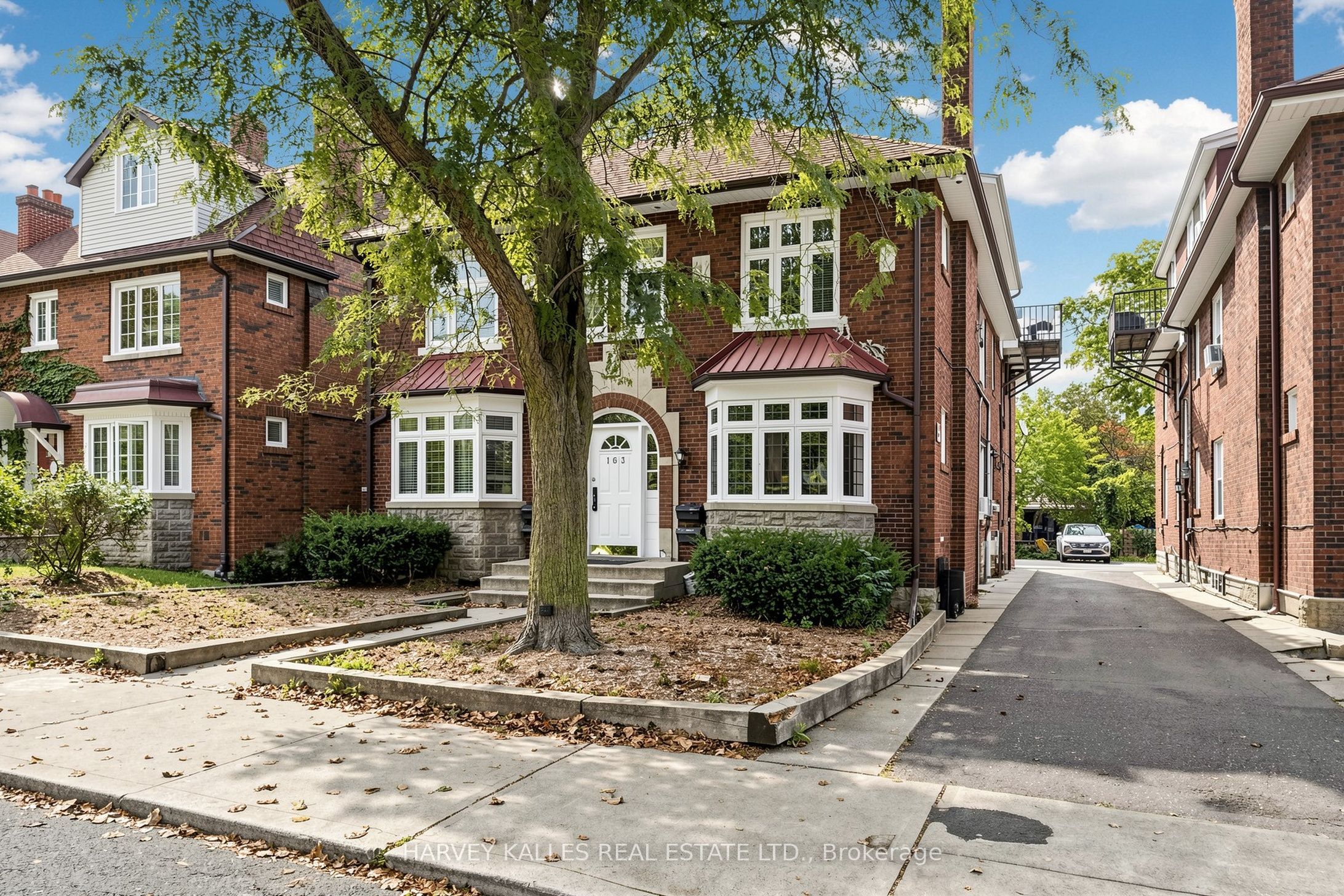 Unit North 2nd - 163 Highbourne Road, Toronto 2