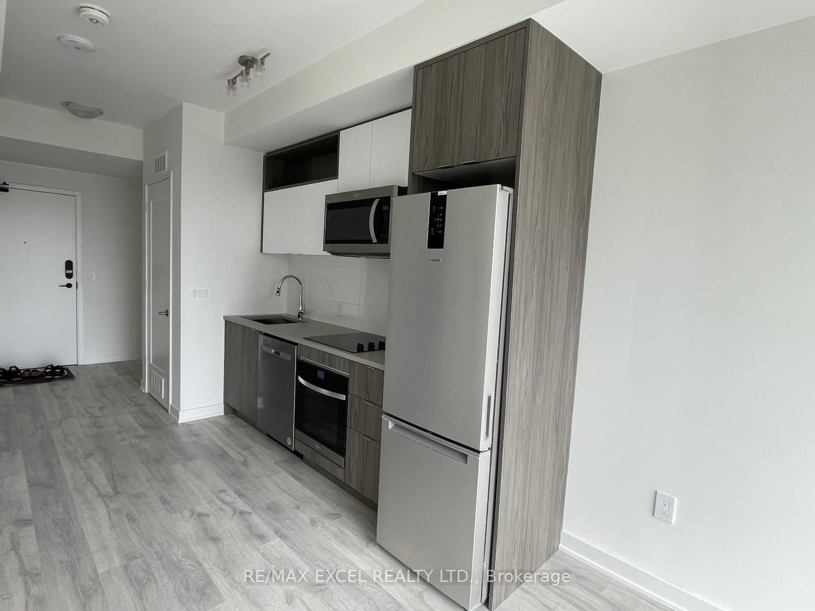 Unit 914 SE - 60 Princess Street, Toronto 3