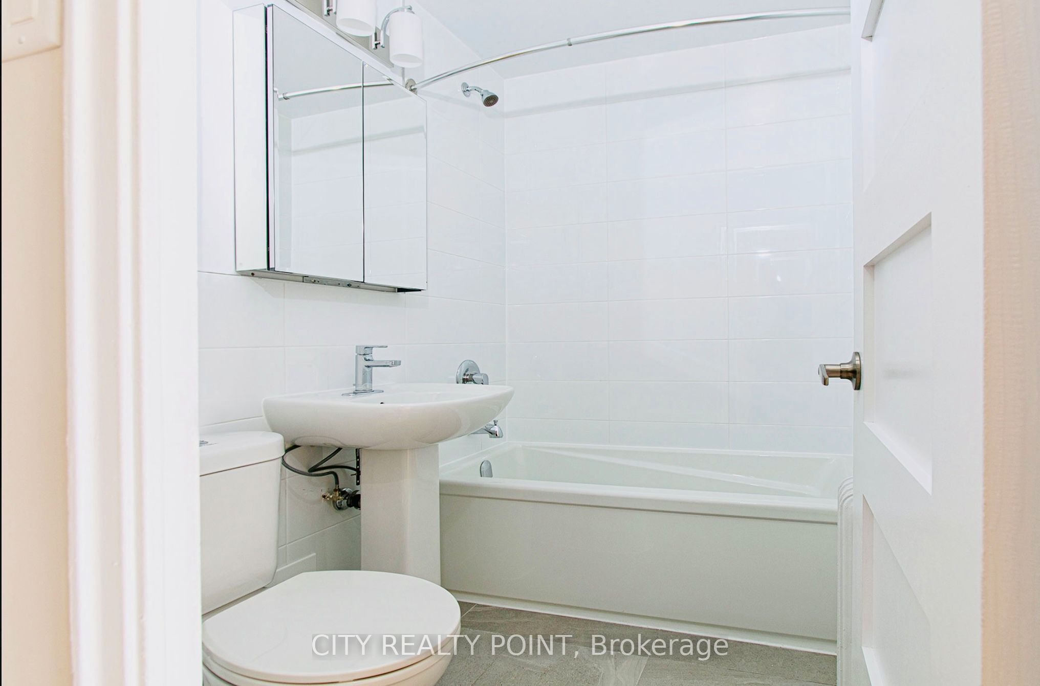 Unit 604 - 2 Grandstand Place, Toronto 4