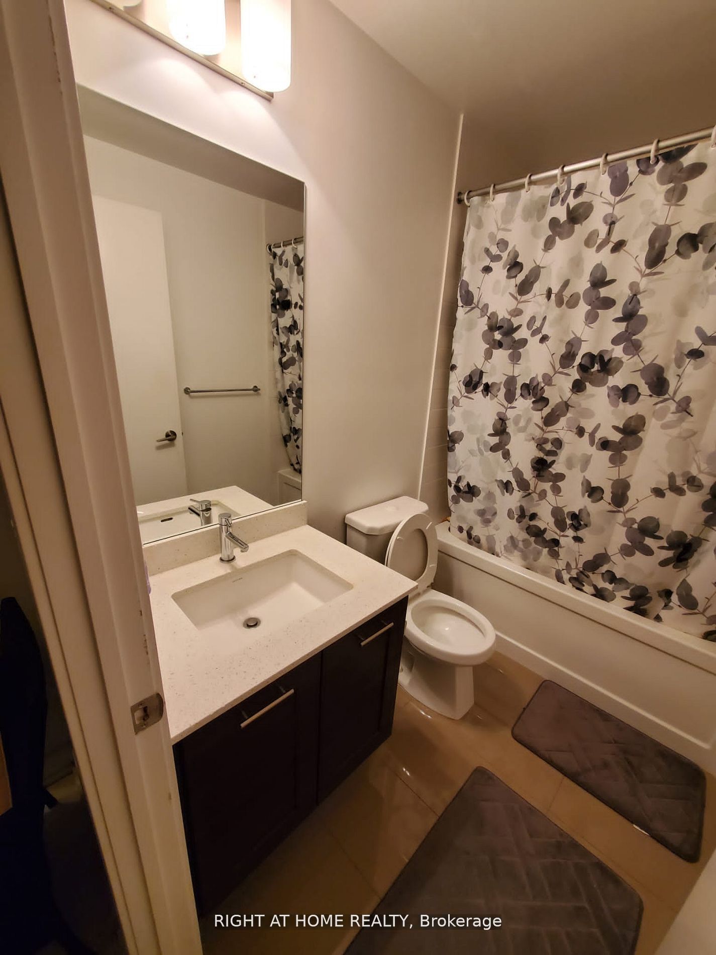 Unit 612 - 50 Bruyeres Mews, Toronto 2