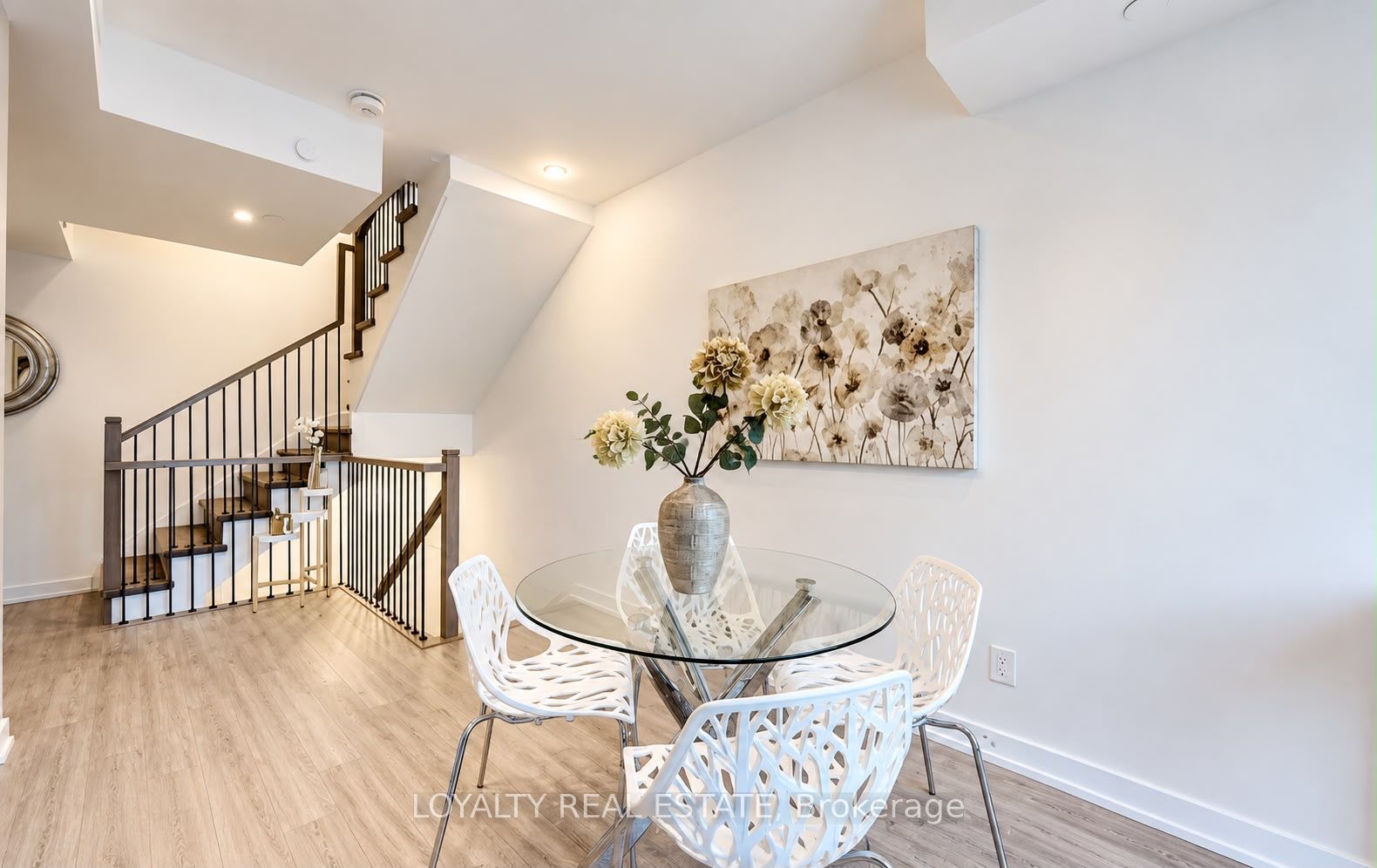 Unit 28 - 861 Sheppard Avenue W, North York 3