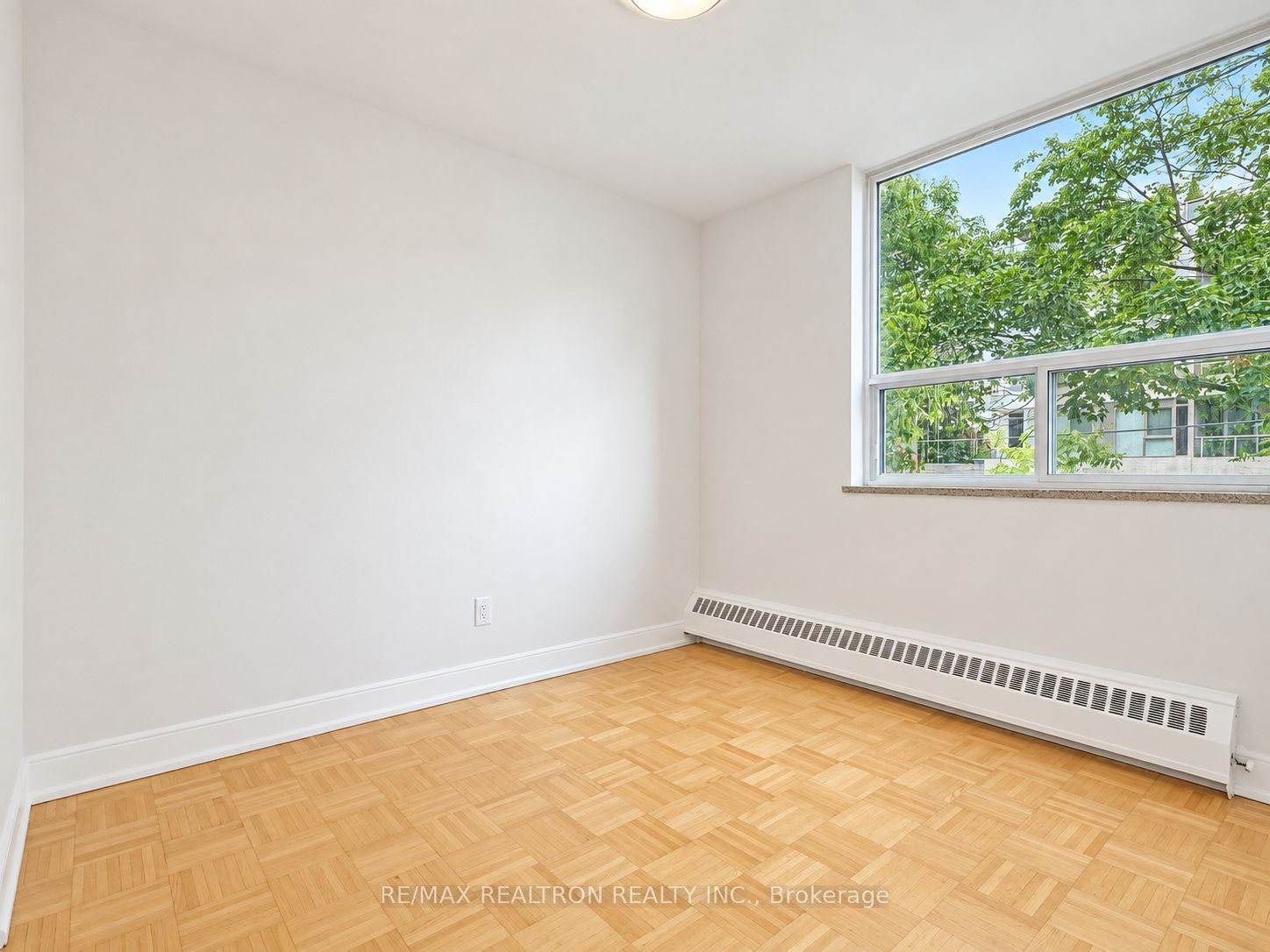 Unit 206 - 490 Eglinton Avenue E, Toronto 4
