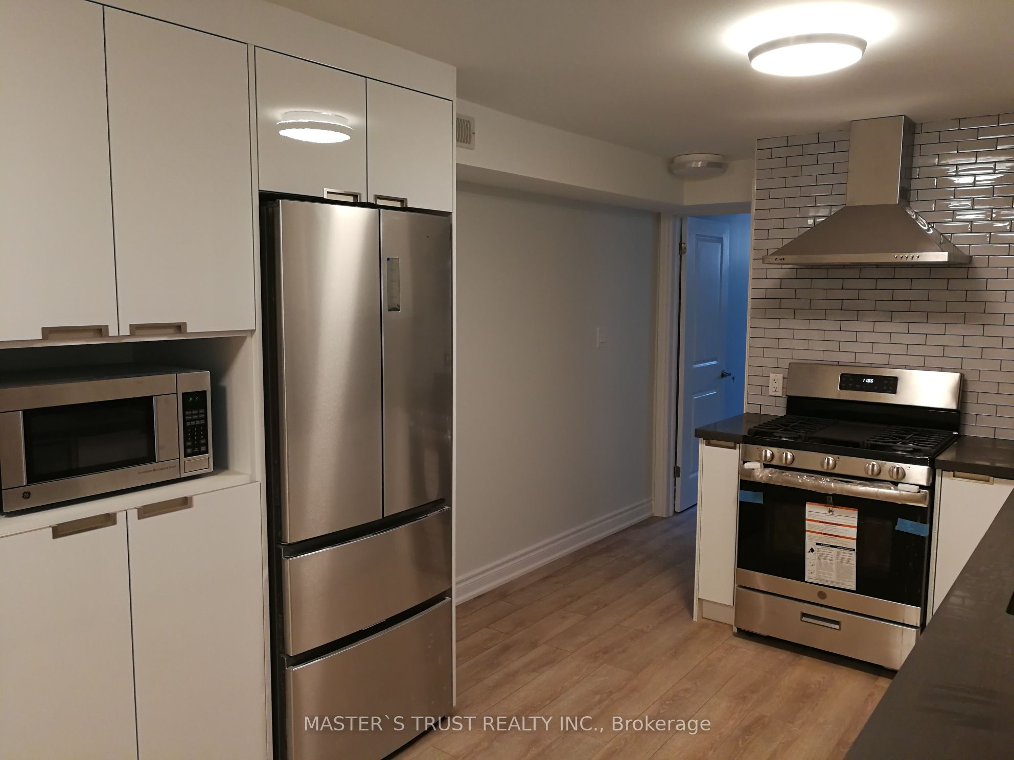 Unit Lowunit - 246 Lippincott Street, Toronto 4