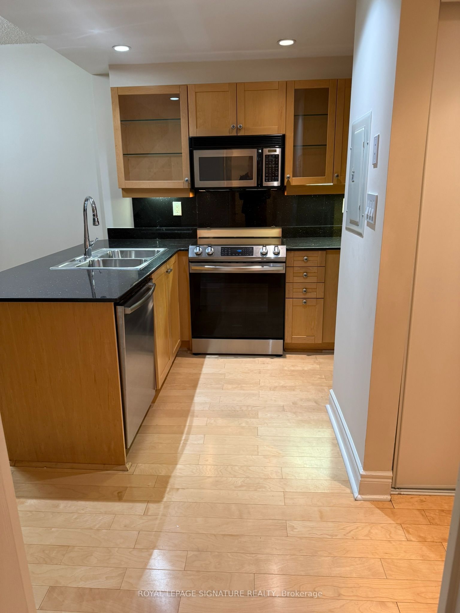 Unit 1705 - 80 Cumberland Street, Toronto 4