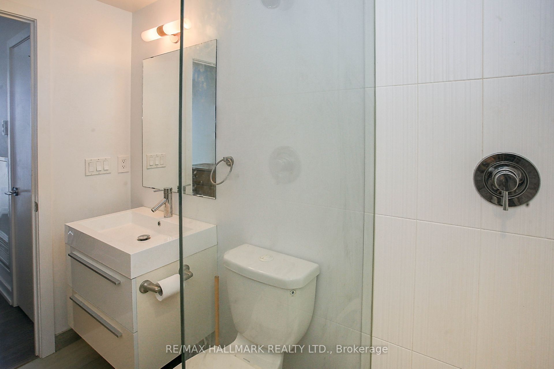 Unit 1608 - 297 College Street, Toronto 5