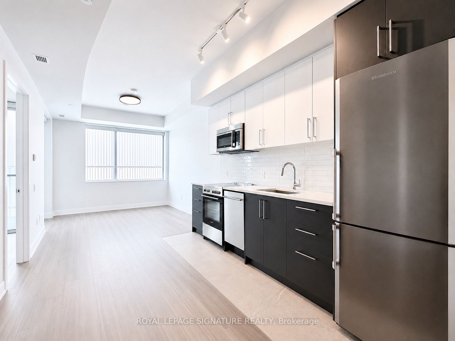 Unit 404 - 664 Spadina Avenue, Toronto 4