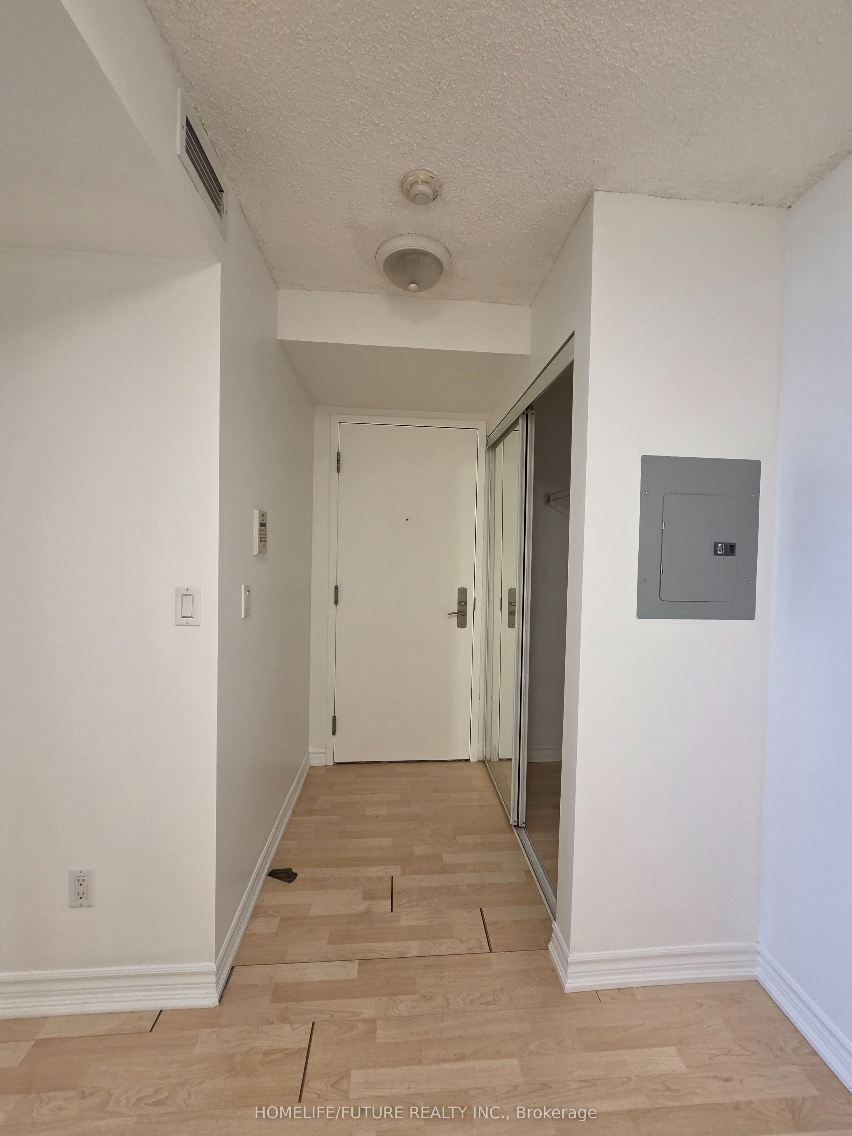 Unit 2404 - 761 Bay Street, Toronto 3