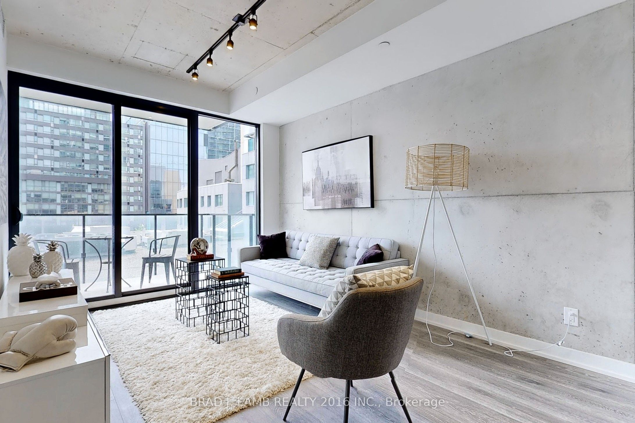 Unit 305 - 55 Ontario Street, Toronto 2