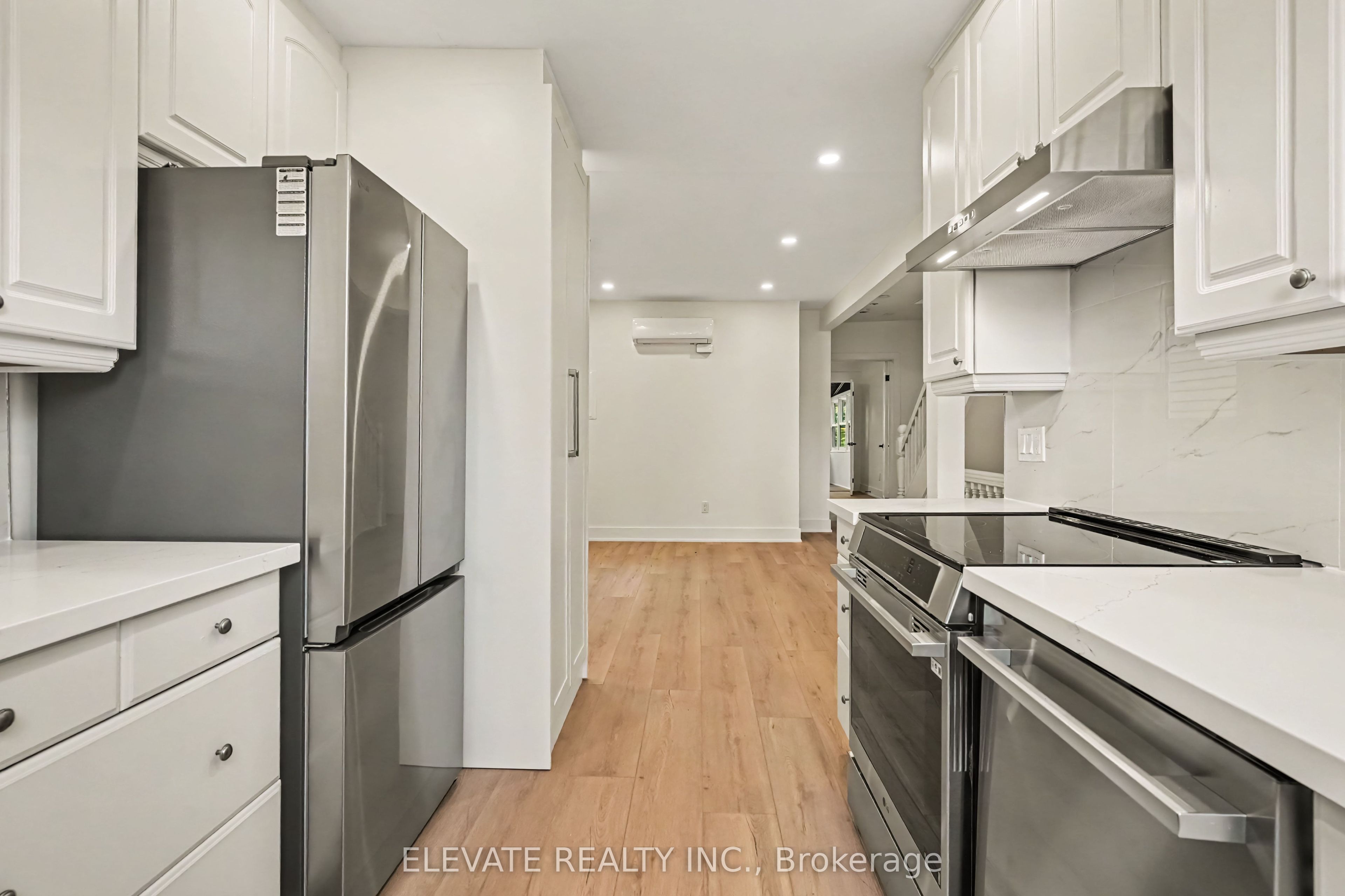 Unit Upper - 617 Clinton Street, Toronto 3