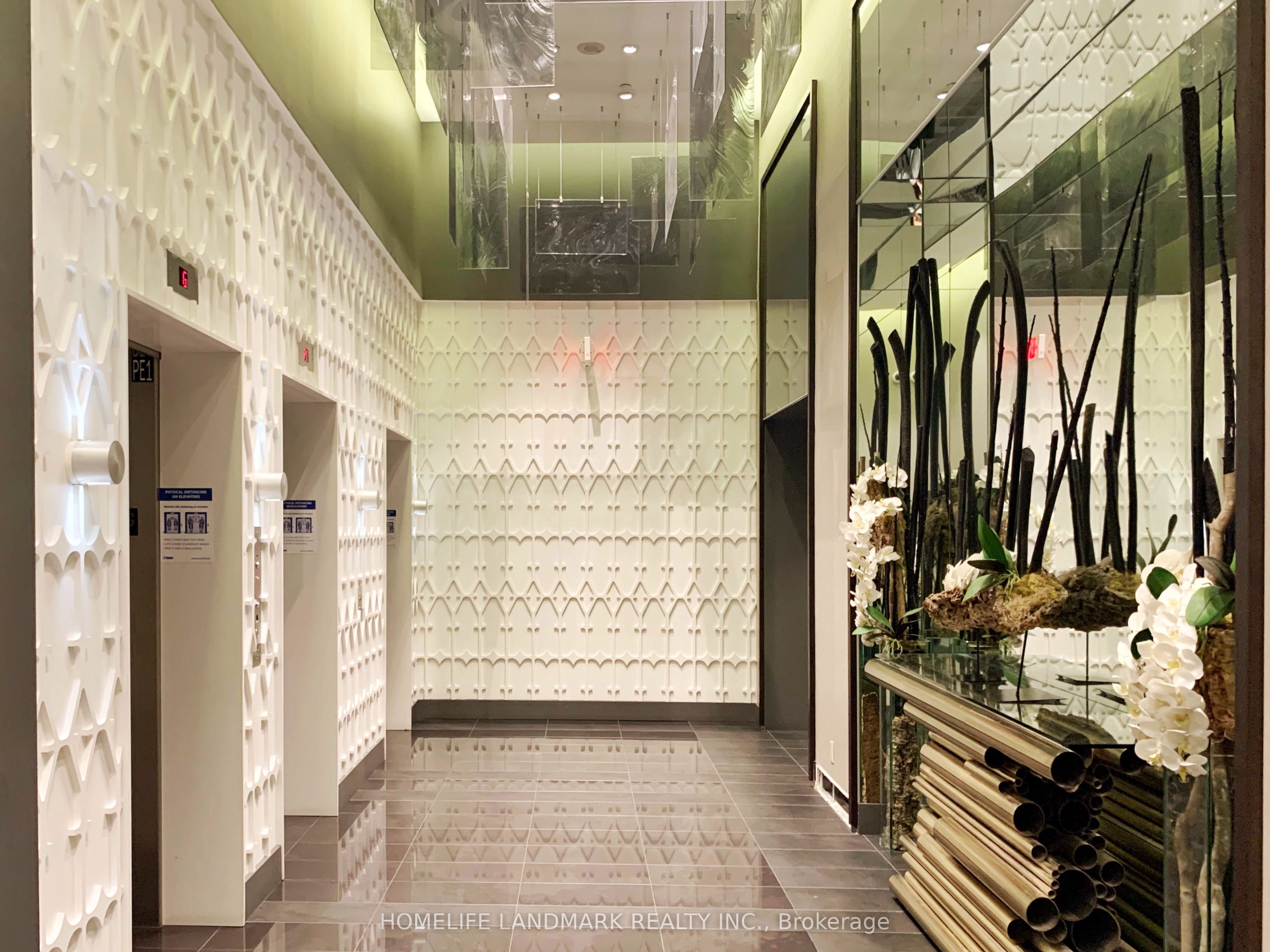 Unit 2503 - 32 Davenport Road, Toronto 4