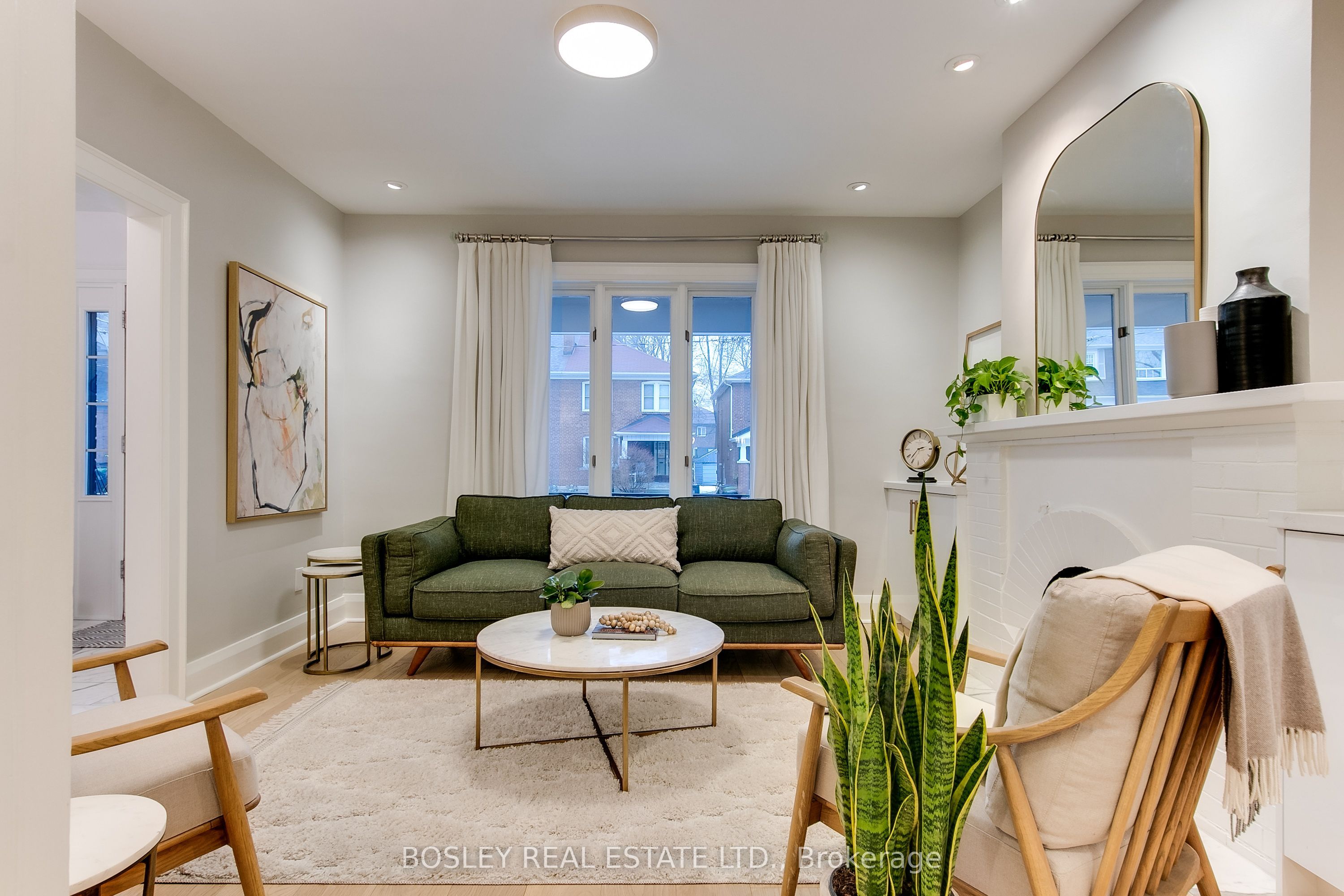 42 Thurston Road, Toronto 5