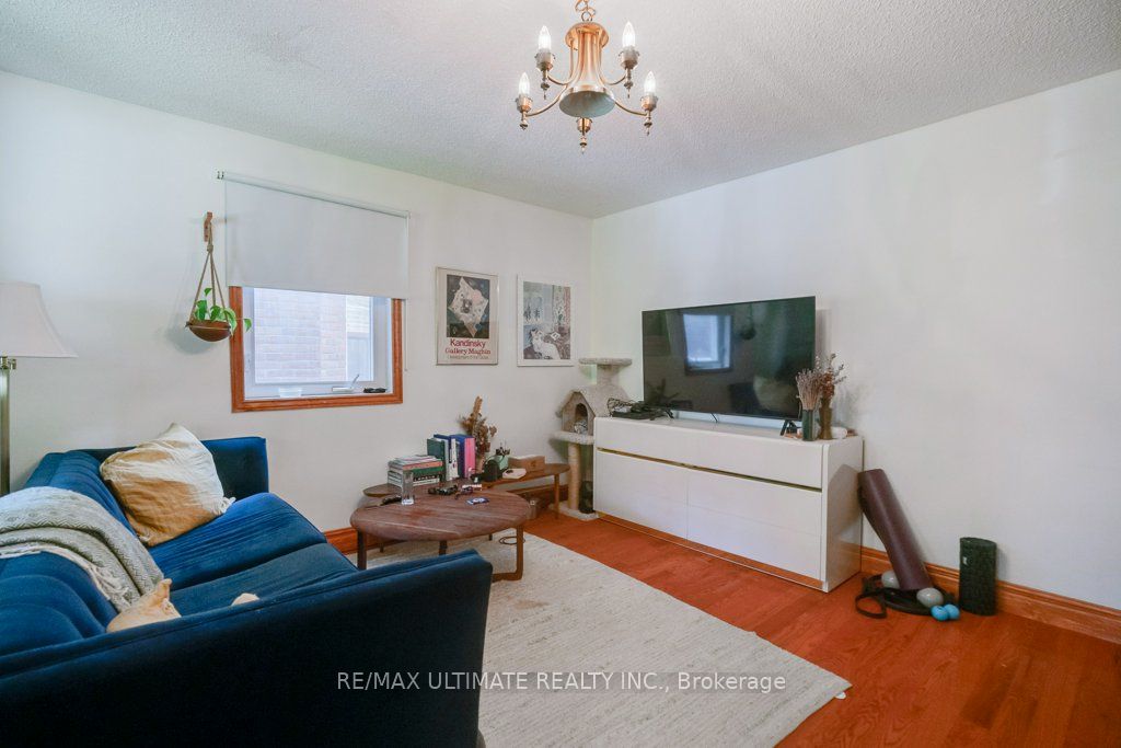 Unit Main - 53 Churchill Avenue, Toronto 5