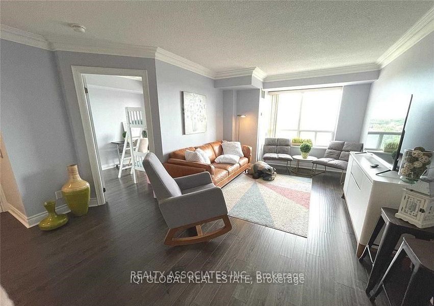 Unit 1106 - 2 Clairtrell Road, North York 2
