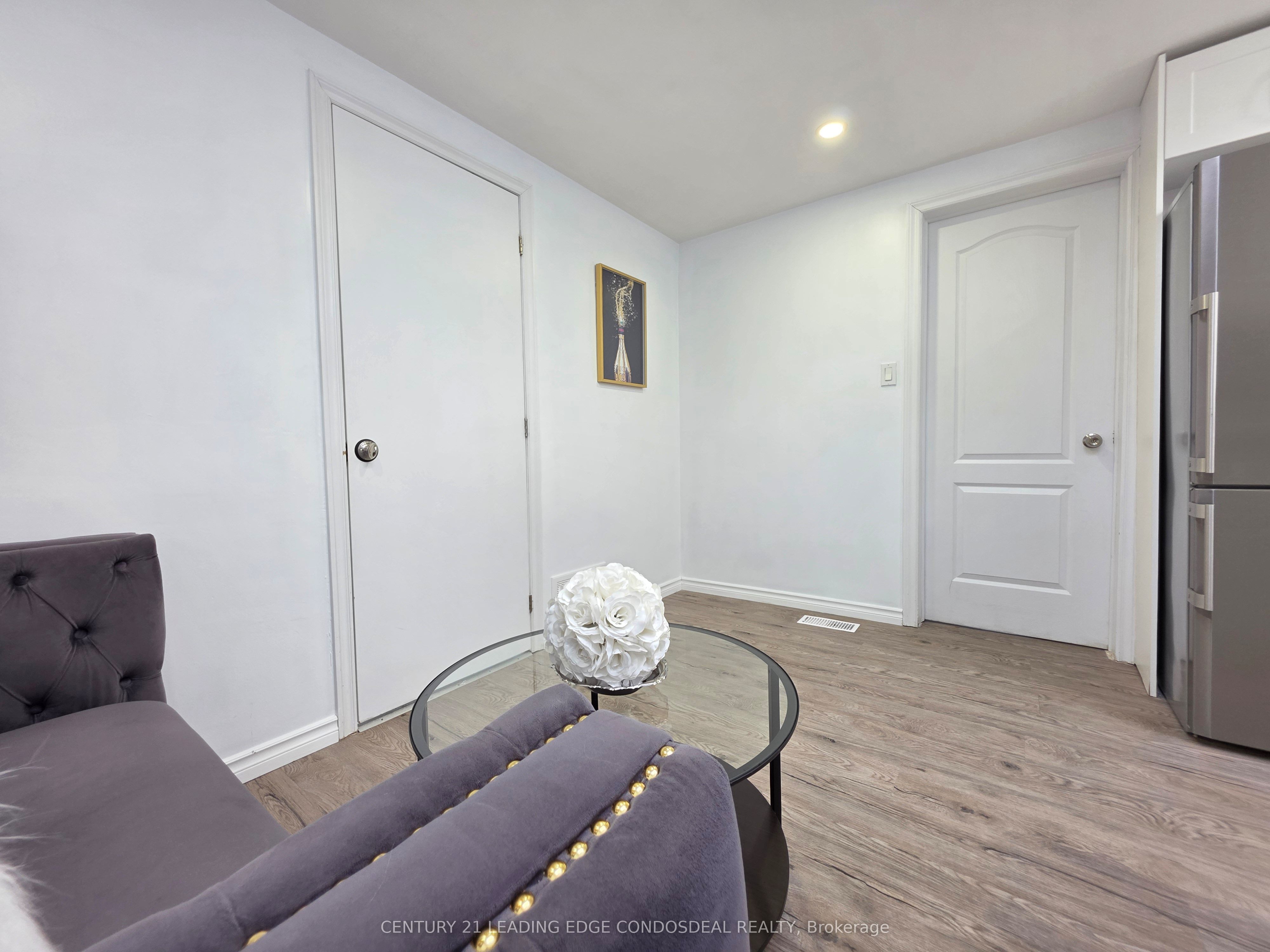 Unit 2B - 658 Dundas Street W, Toronto 5