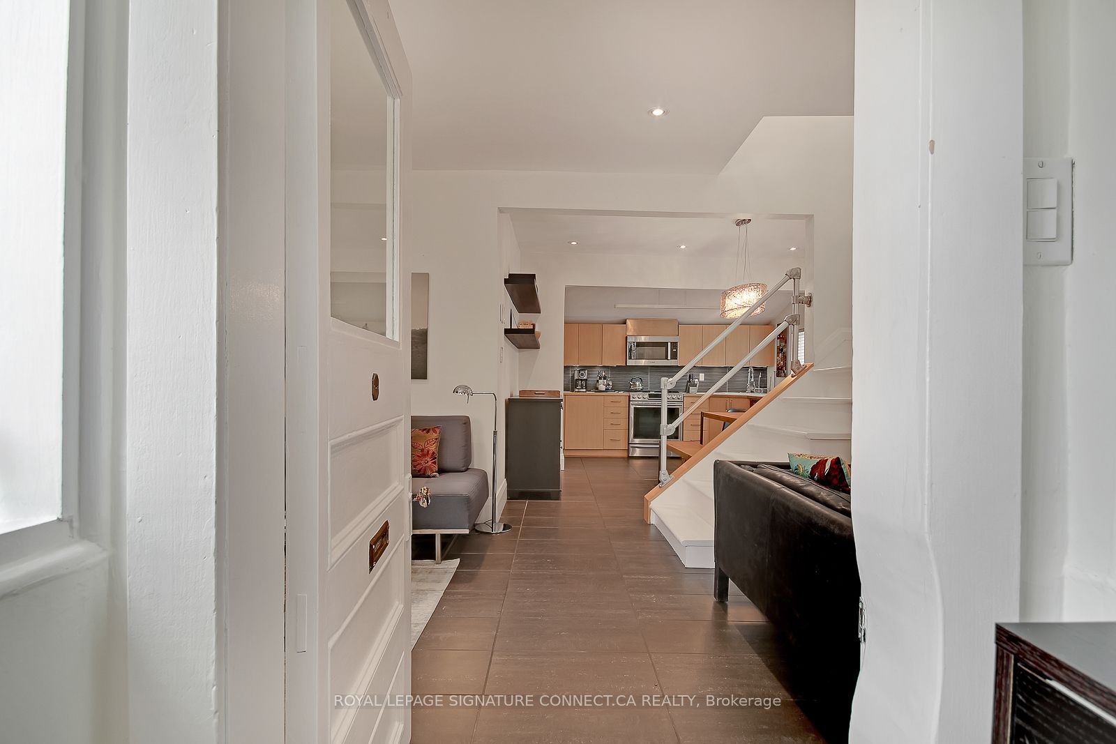 7 Ways Lane, Toronto 3