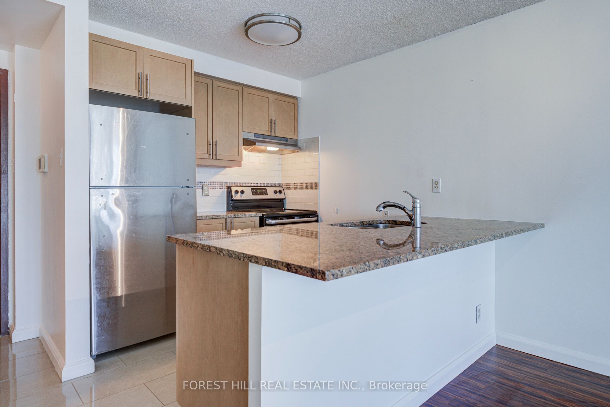 Unit 1810 - 10 Yonge Street, Toronto 4