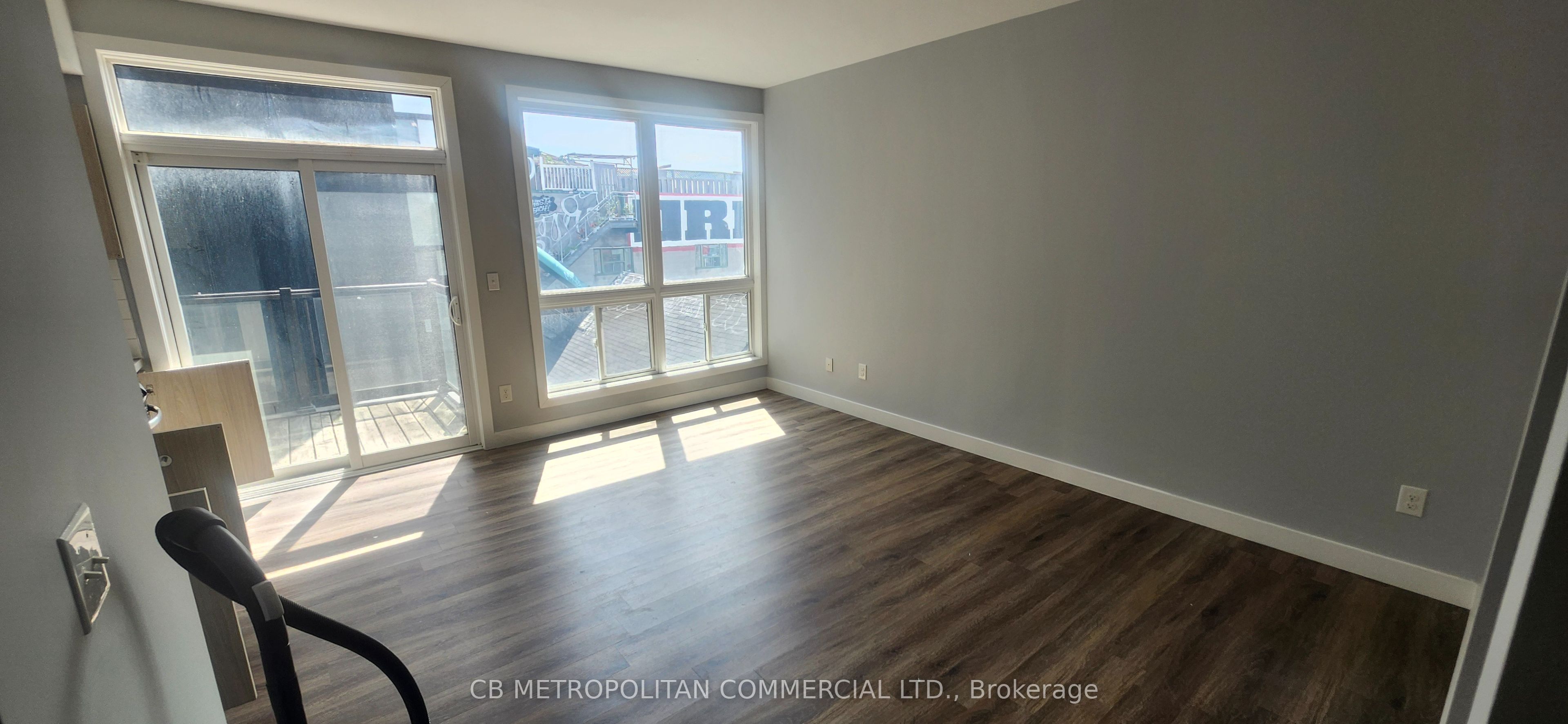 Unit 303 - 335 College Street, Toronto 2