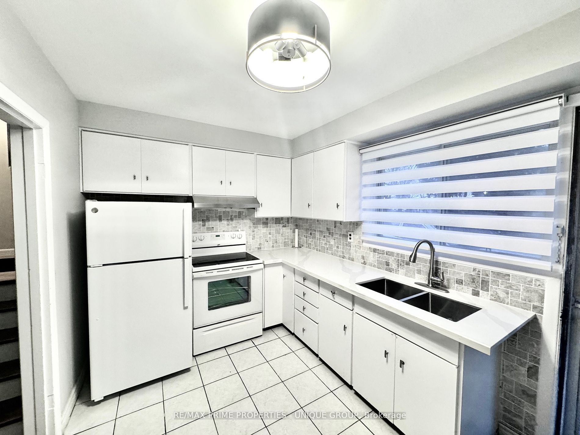 282 Roywood Drive, North York 3
