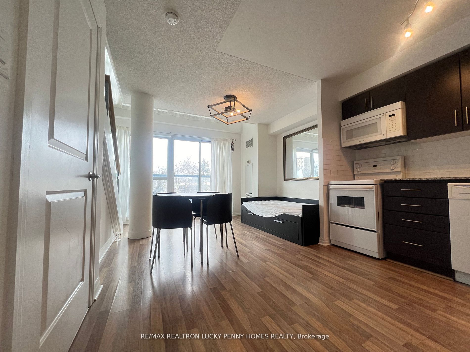 Unit 109 - 2035 Sheppard Avenue E, North York 3
