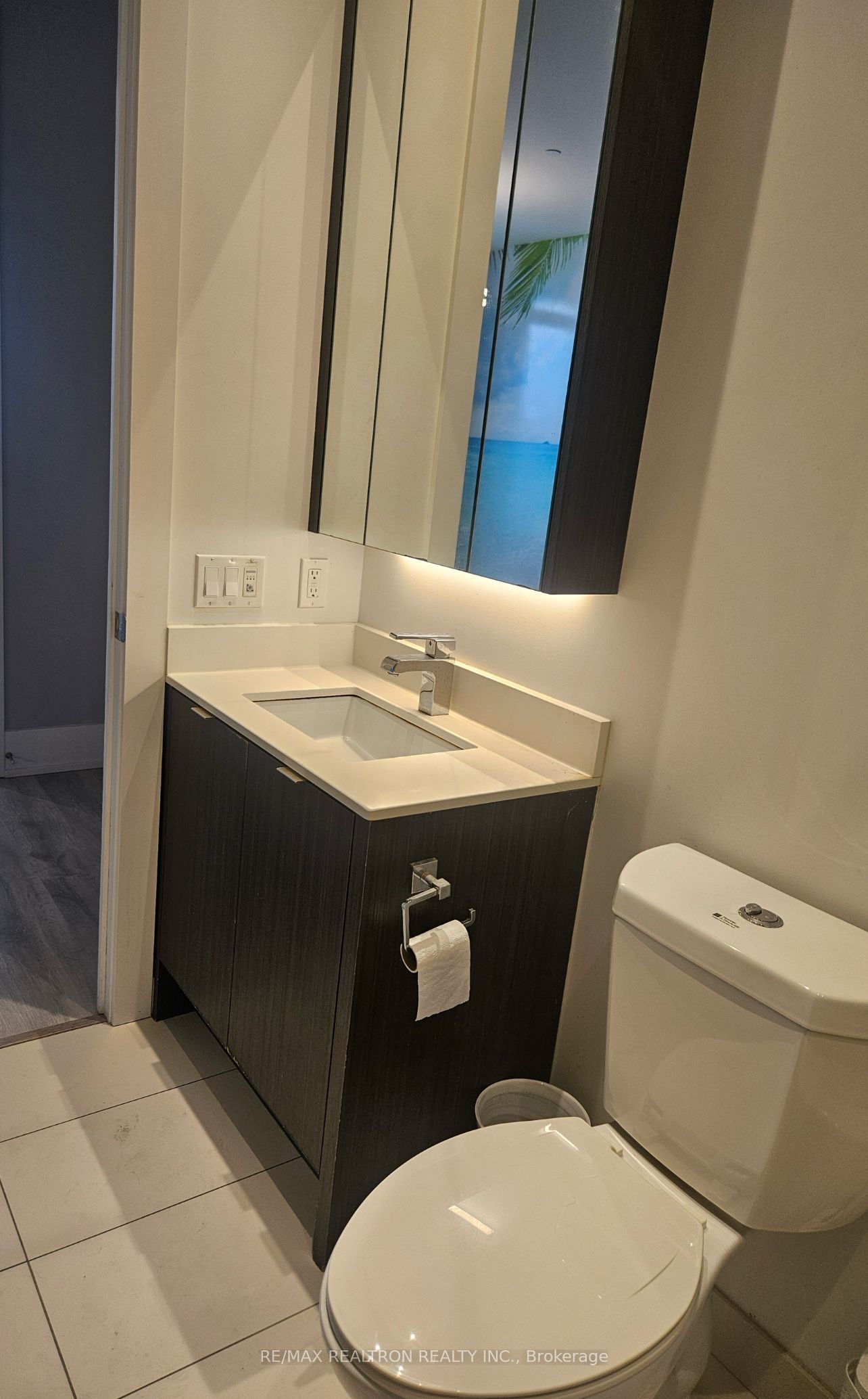 Unit 244 - 15 Merchant's Wharf, Toronto 4