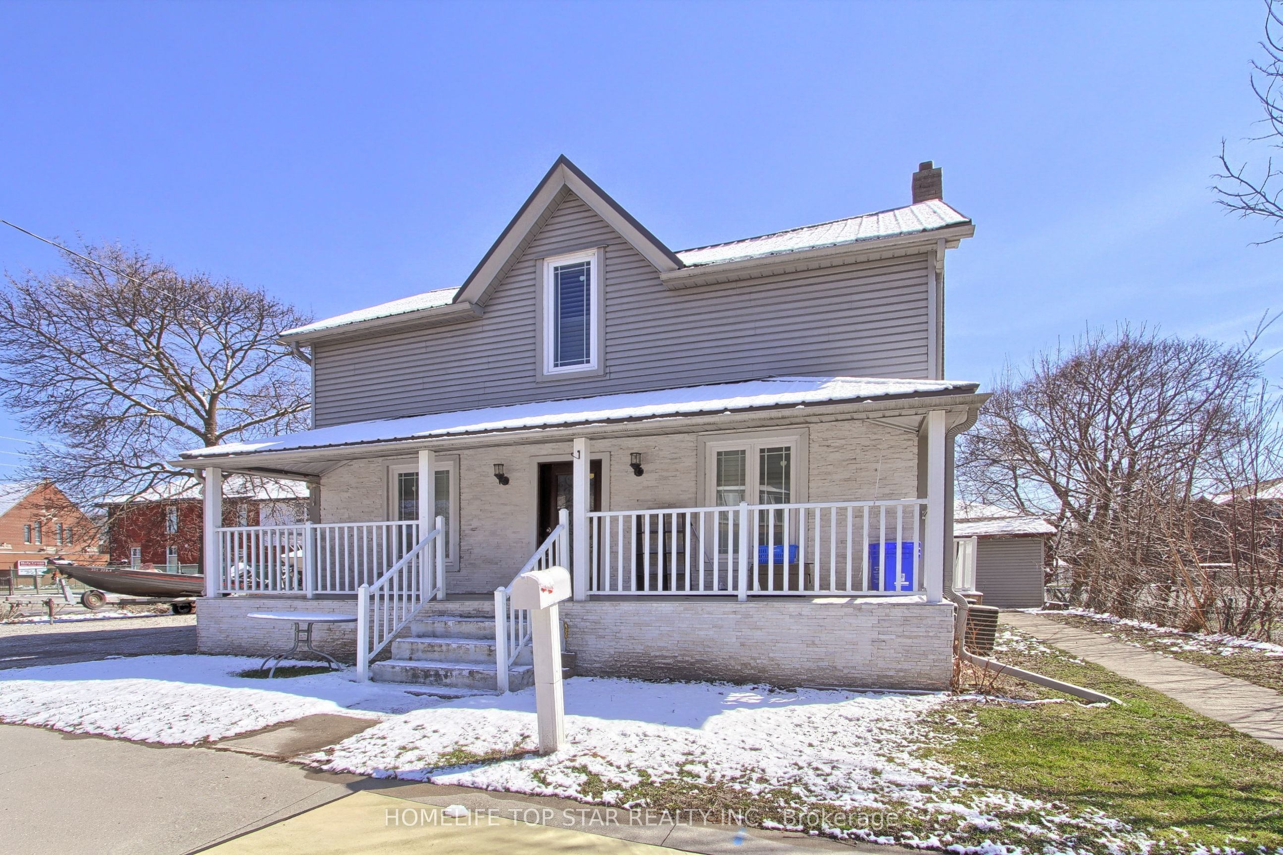 Unit Upper - 17 Royal Street, Oshawa 2
