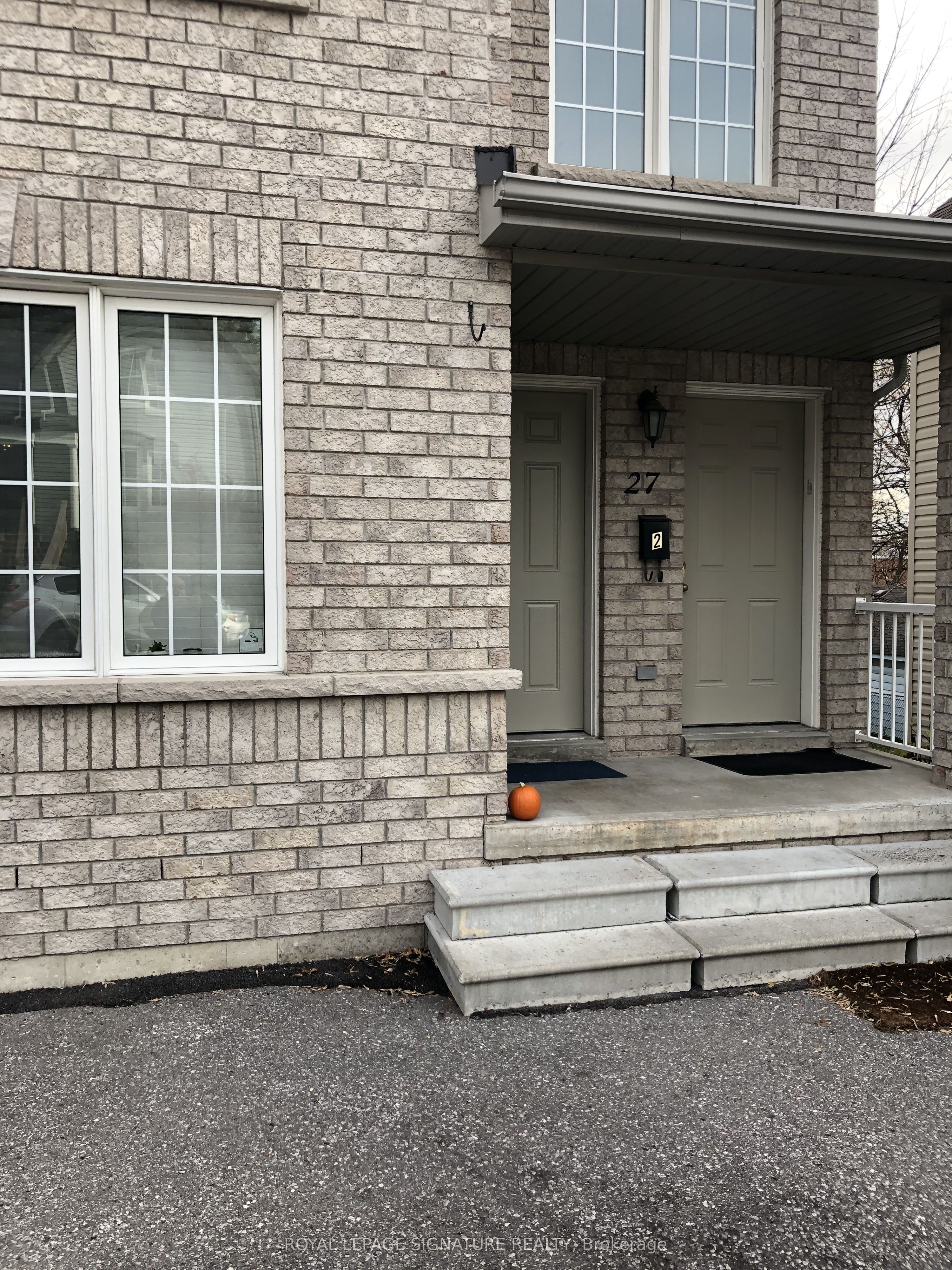Unit 2 - 27 Nassau Street, Oshawa 2