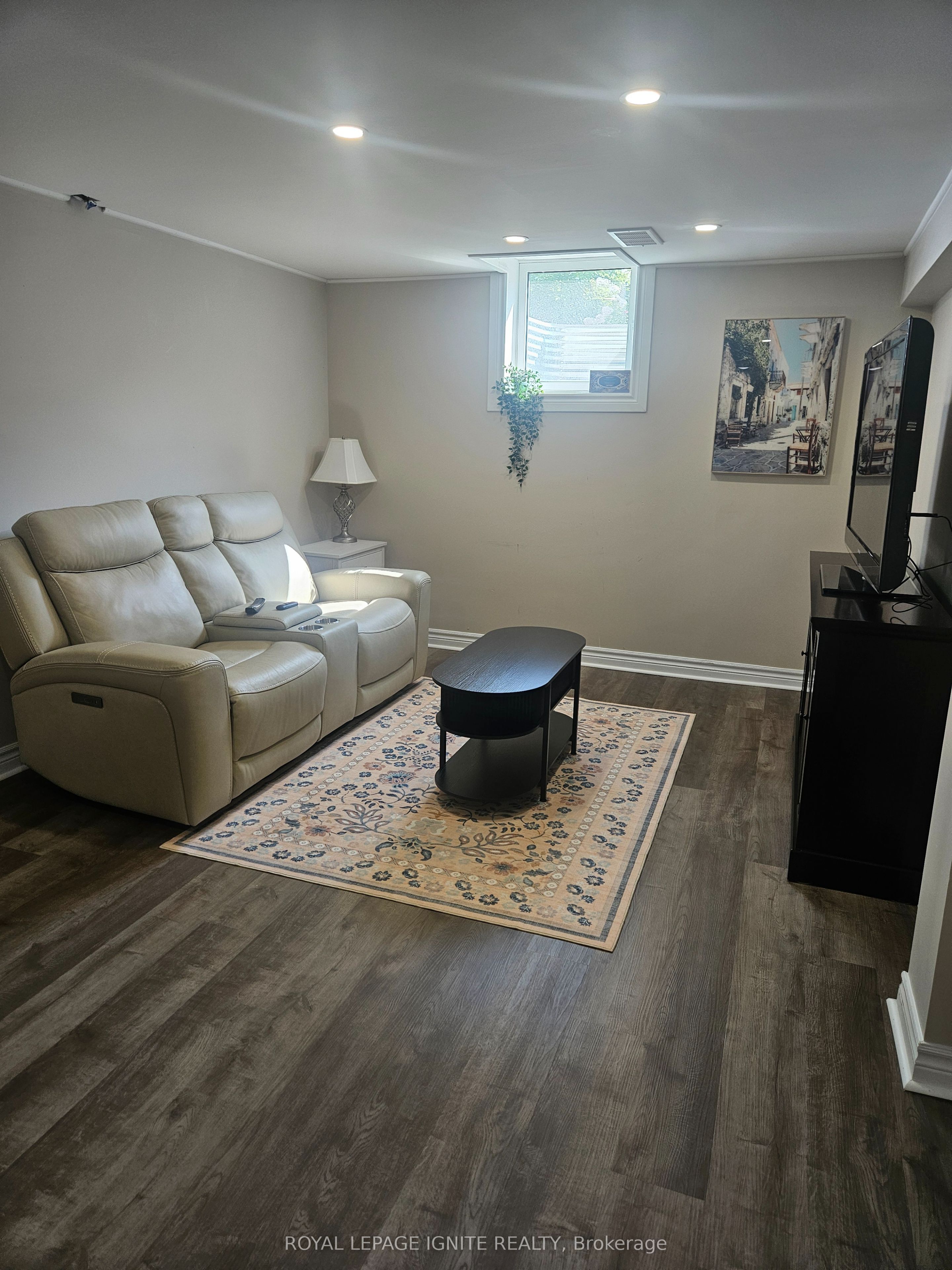 Unit Bsmt - 32 Miles Drive, Ajax 5