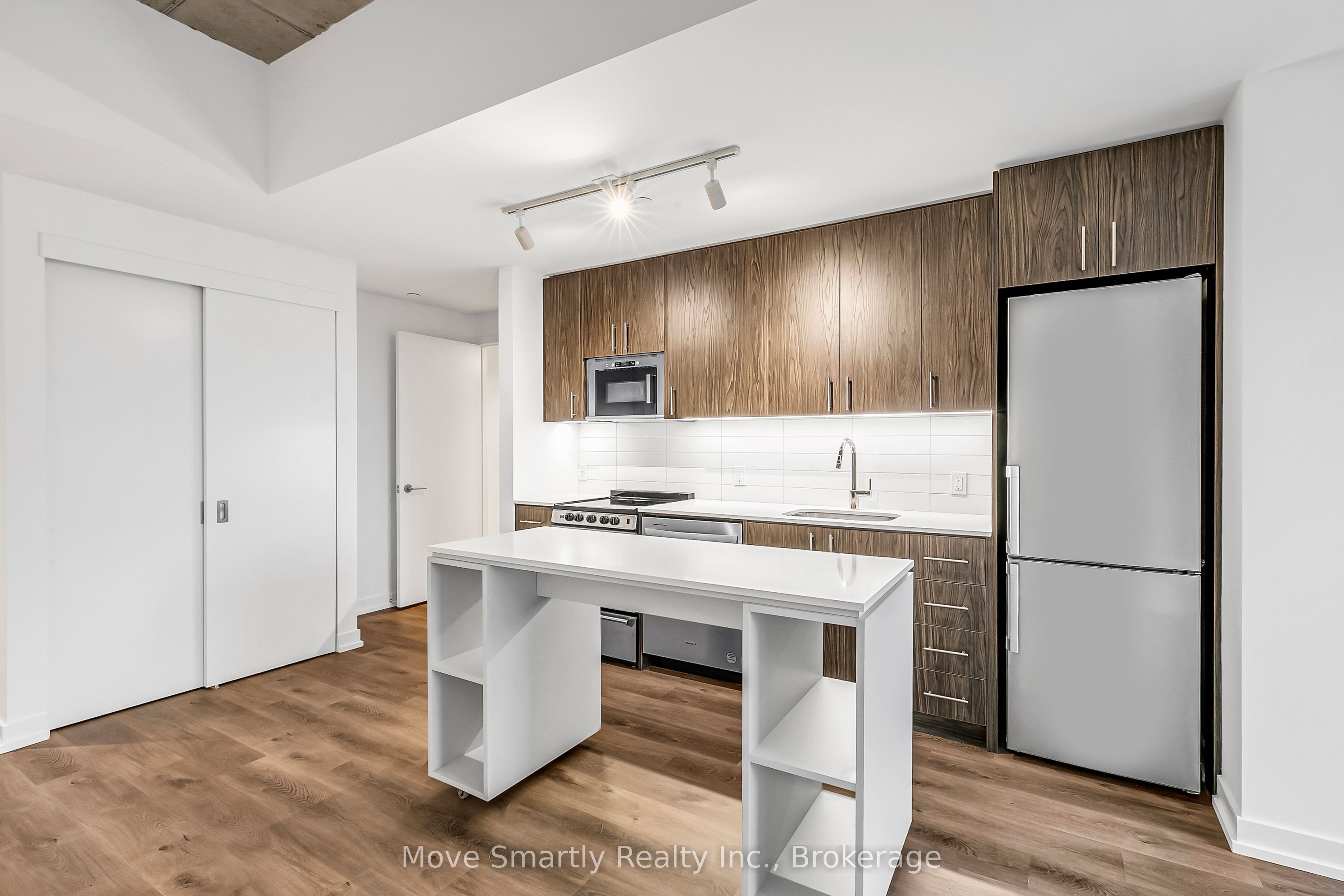 Unit 509 - 115 Larchmount Avenue, Toronto 2