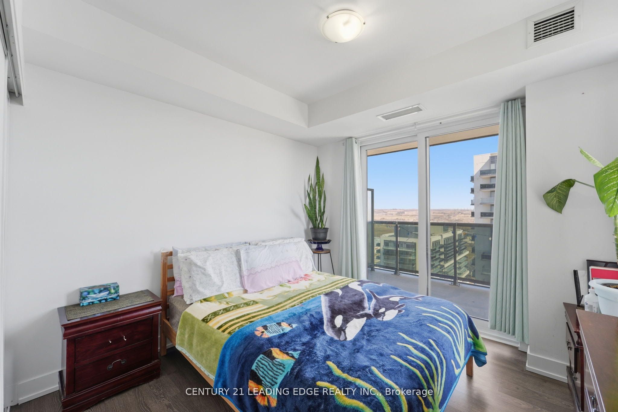 Unit 2516 - 2550 Simcoe Street N, Oshawa 5