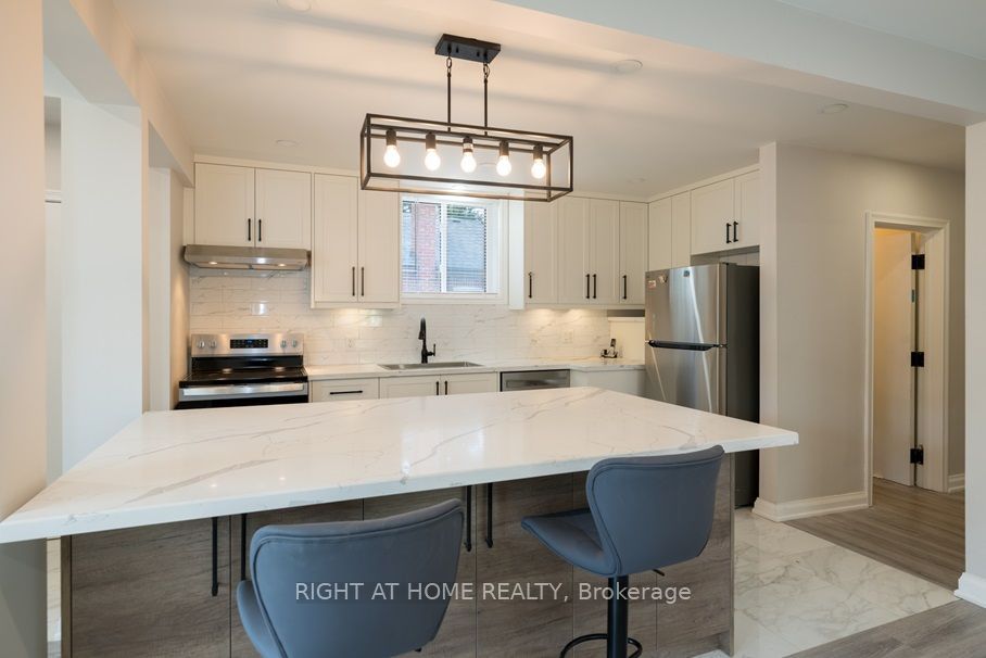 Unit Main House - 6 Bellvare Crescent, Scarborough 4