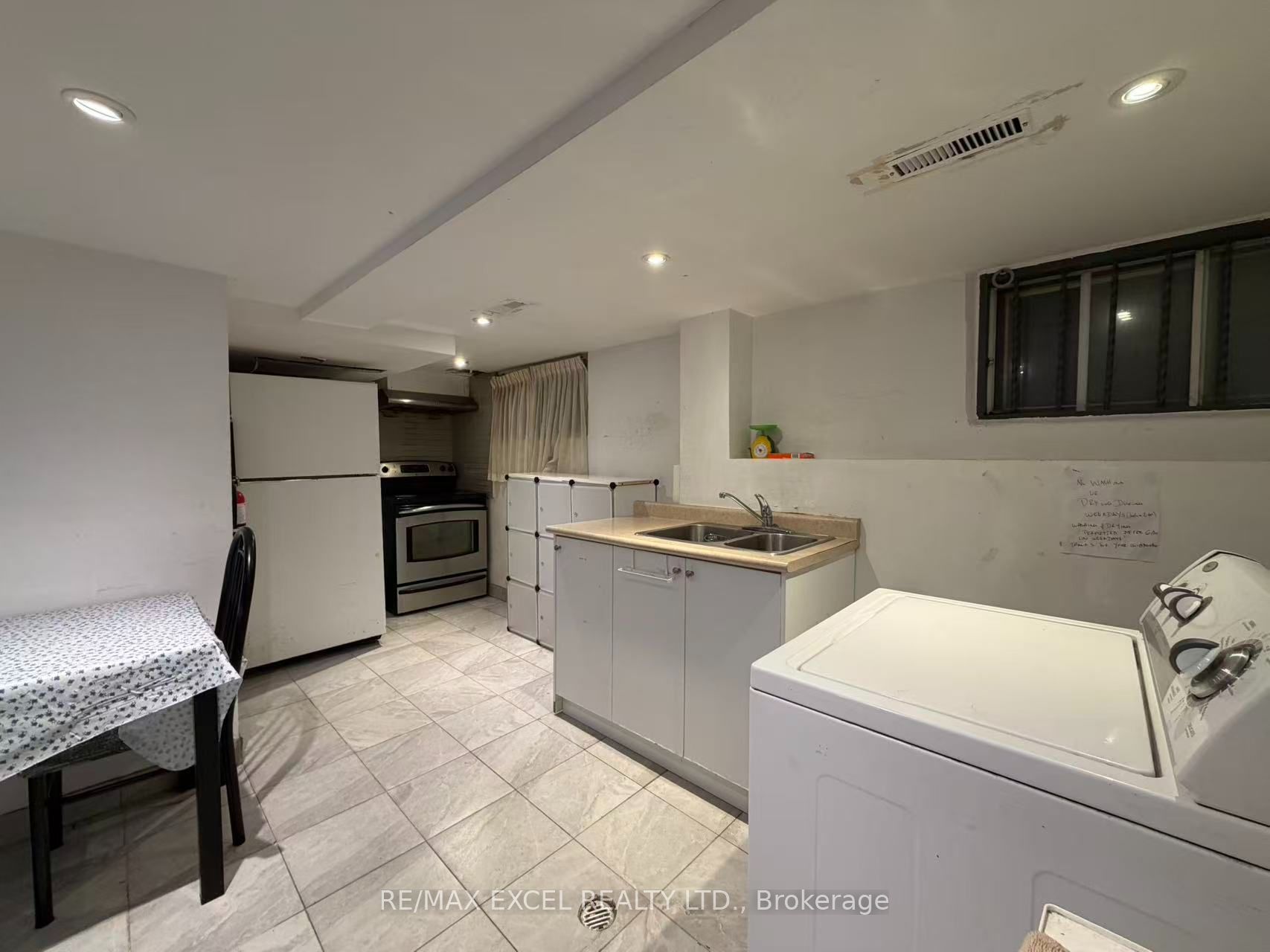 Unit Bsmt - 56 Leafield Drive, Scarborough 3