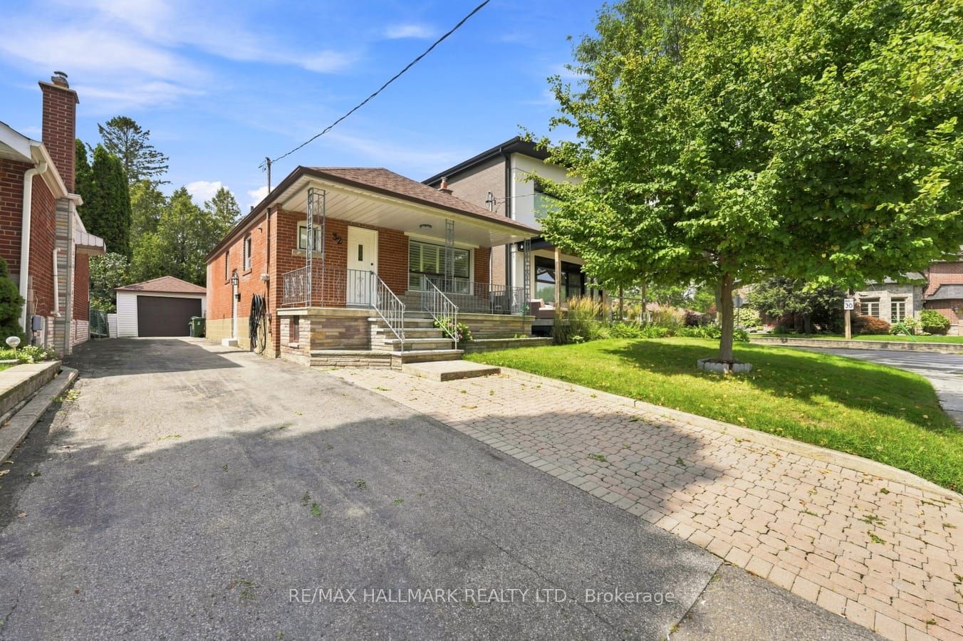 32 Denvale Road, Toronto 4