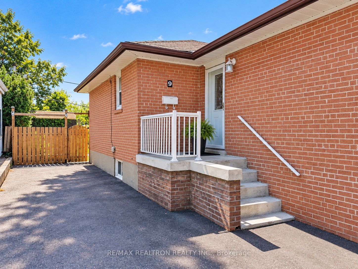 9 Stanwell Drive, Scarborough 2