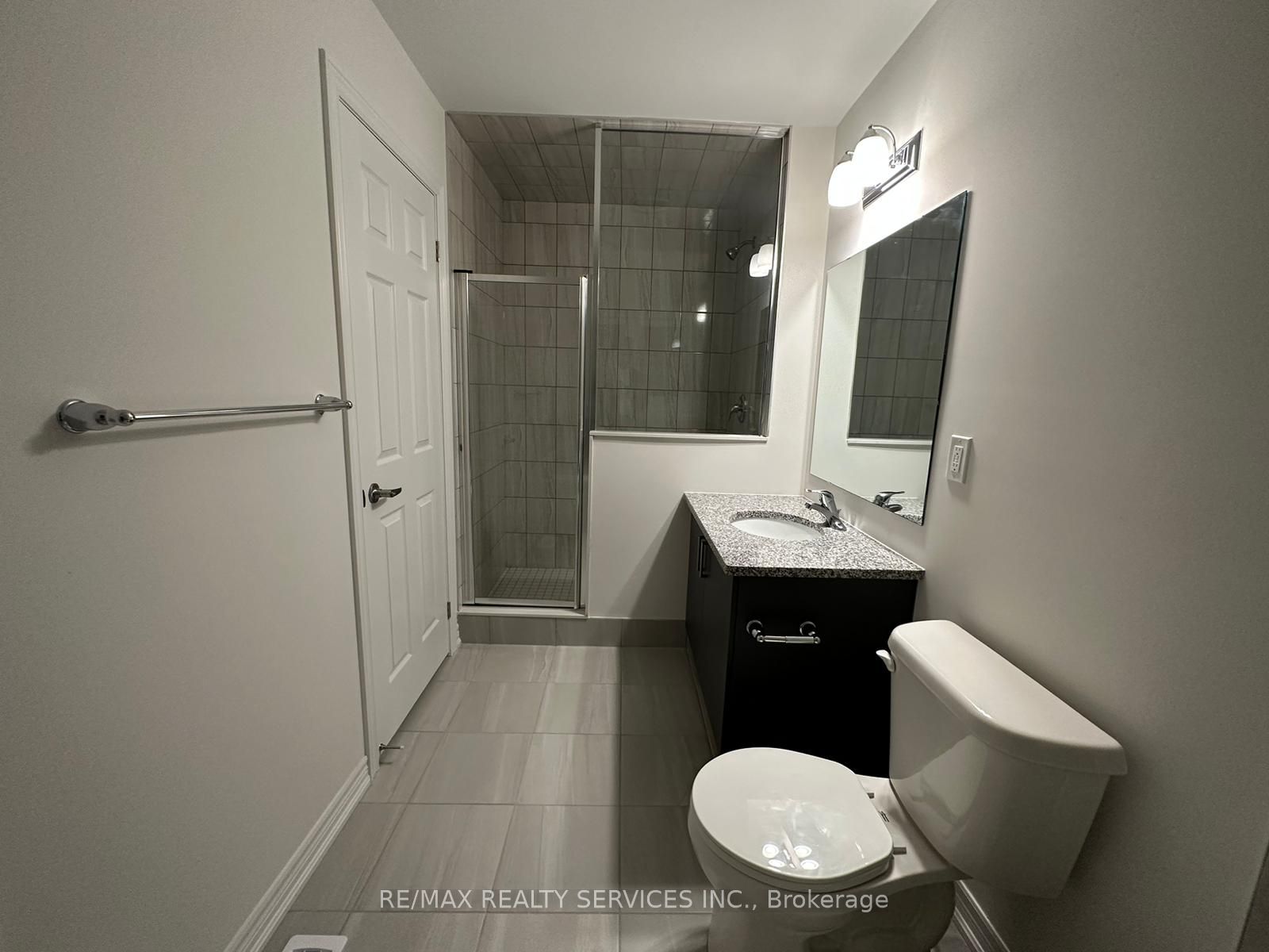 91 Air Dancer Crescent, Oshawa 3