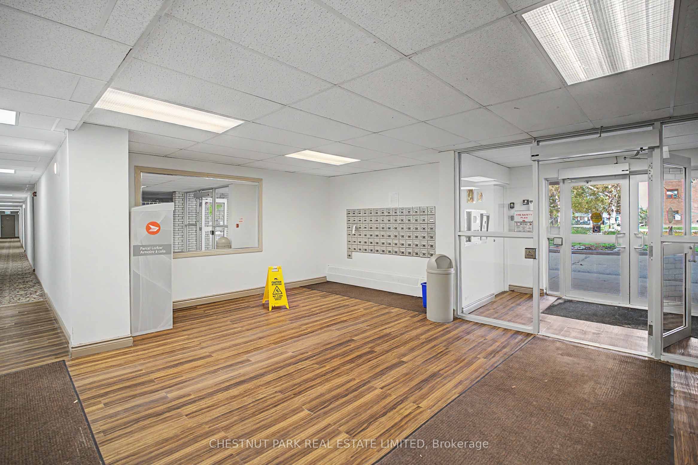 Unit 406 - 900 Glen Street, Oshawa 4