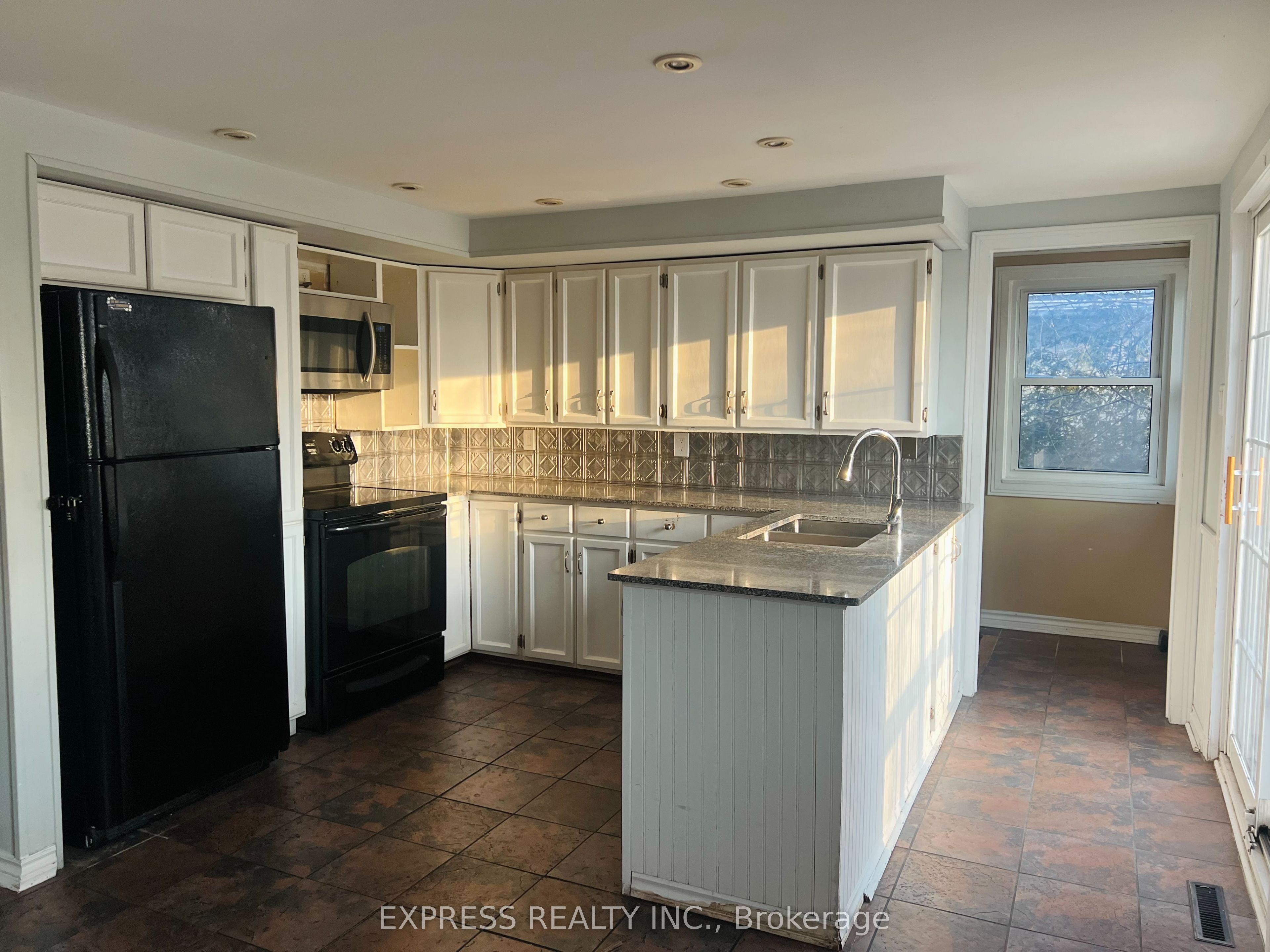 2184 Maple Grove Road, Clarington 1