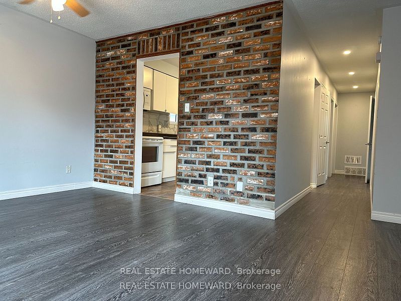 Unit Upper - 511 Harris Court, Whitby 5