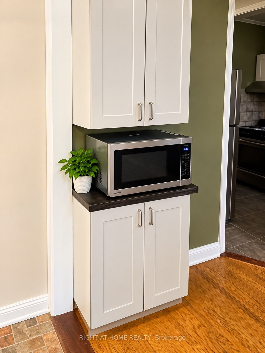 Unit 2 - 2849 Kingston Road, Scarborough 5