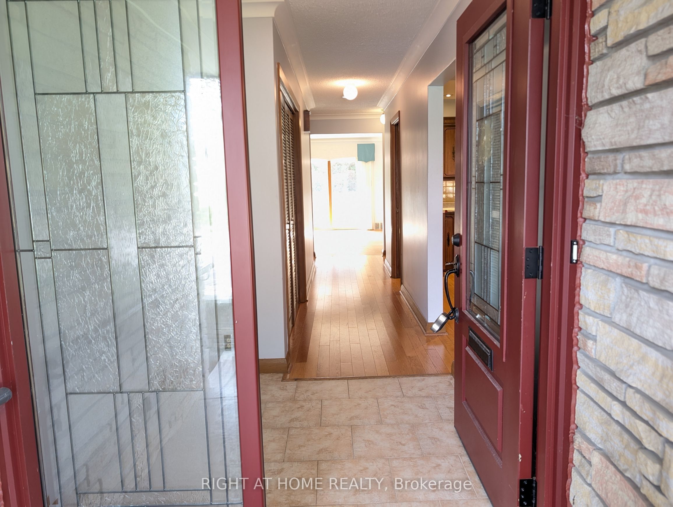Unit Main Floor - 716 Tulip Court, Oshawa 3