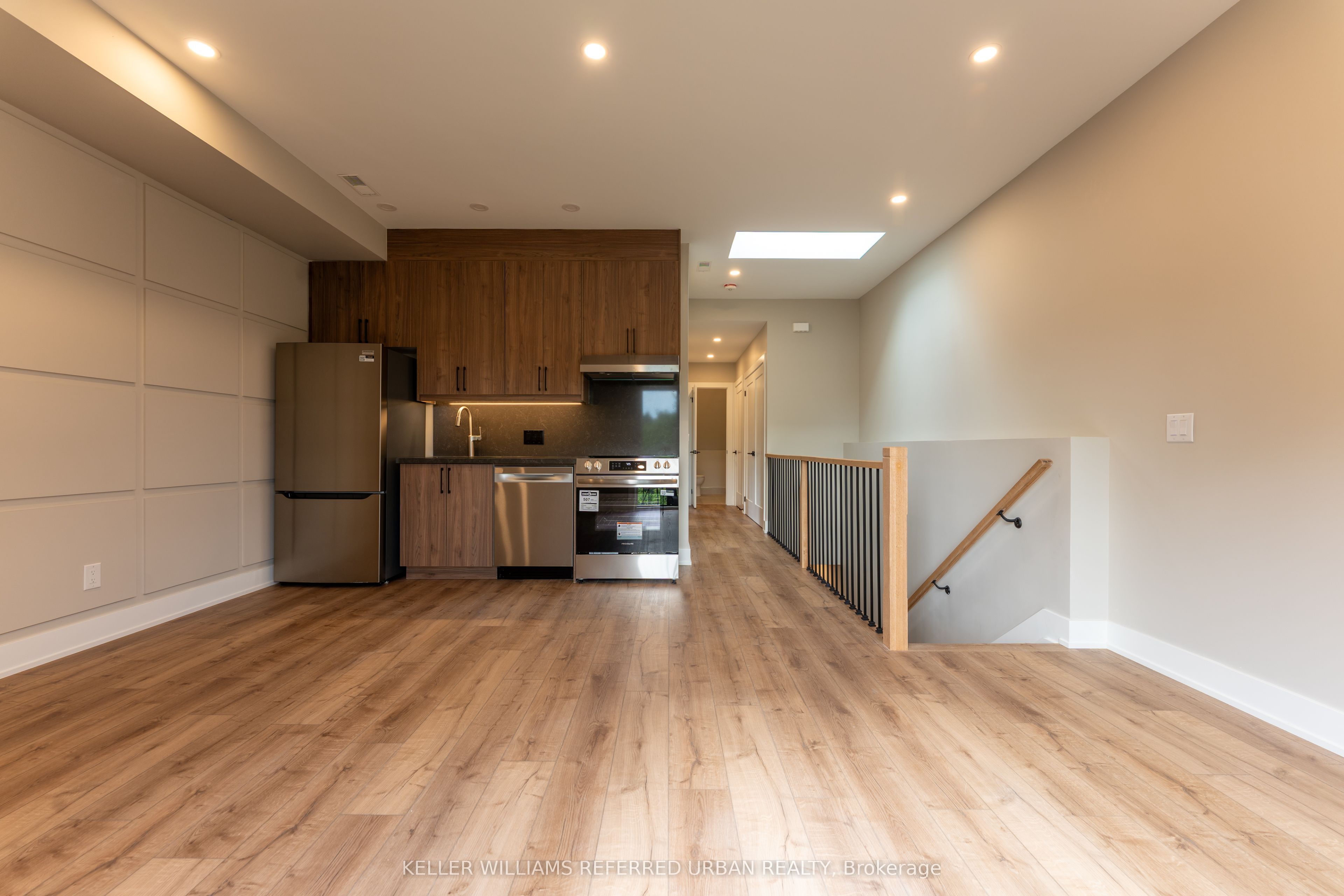 Unit 4 - 352 Jones Avenue, Toronto 3