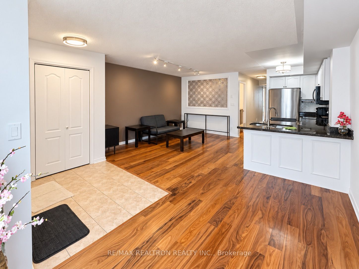 Unit 101 - 15 Strangford Lane, Scarborough 4