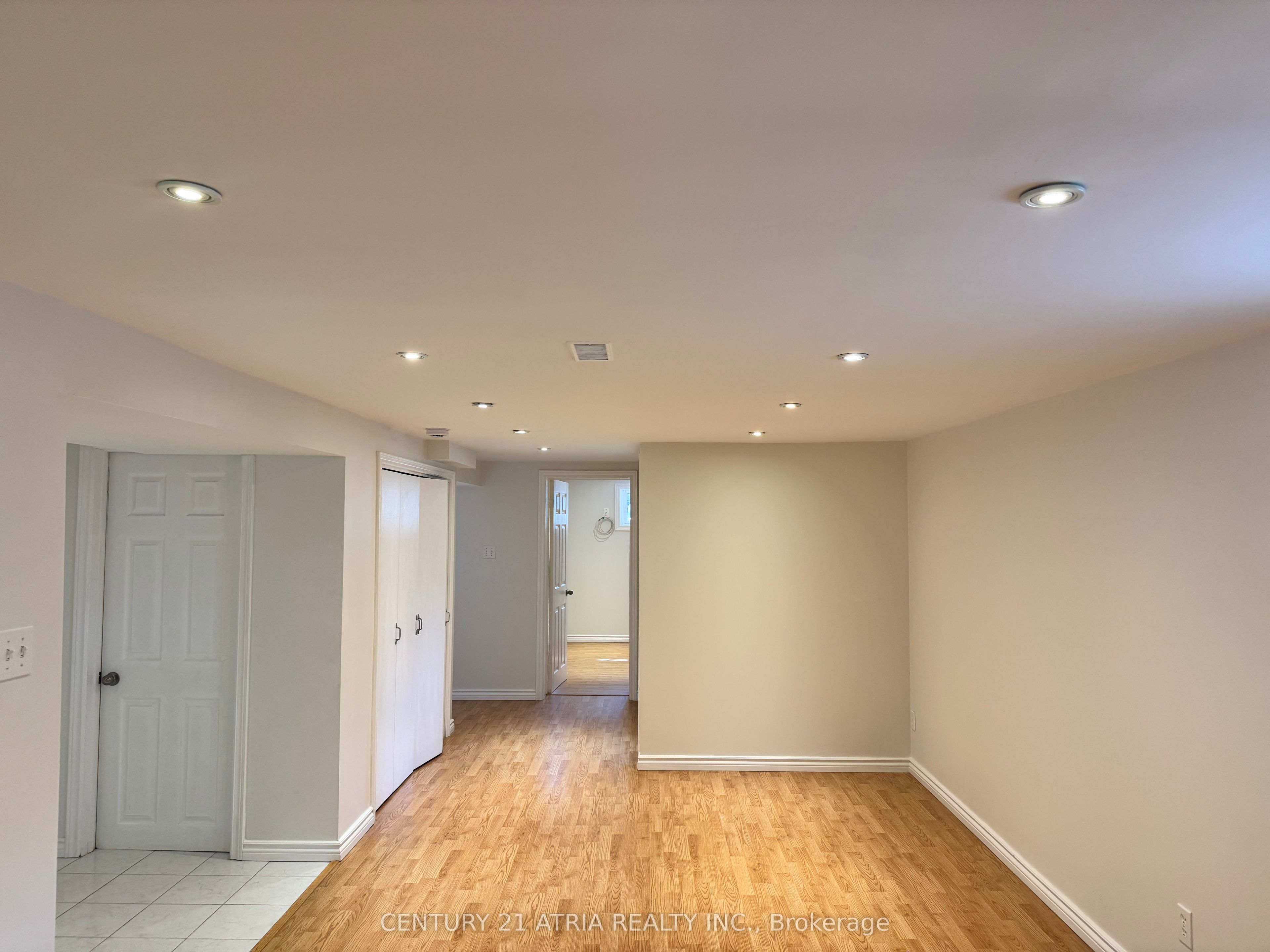 Unit Bsmt - 28 Willowhurst Crescent, Scarborough 5