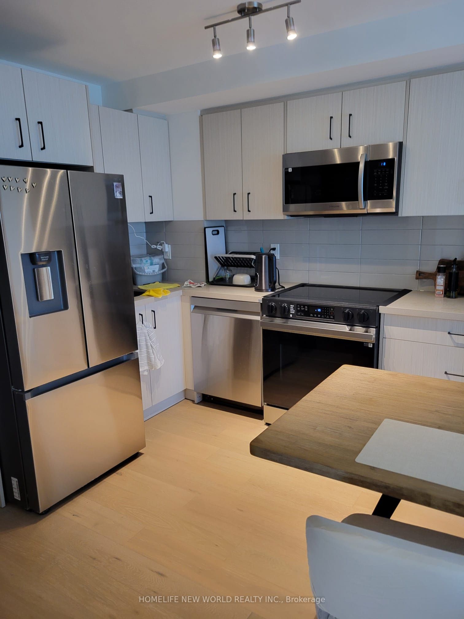 Unit 1005 - 3421 Sheppard Avenue E, Scarborough 4