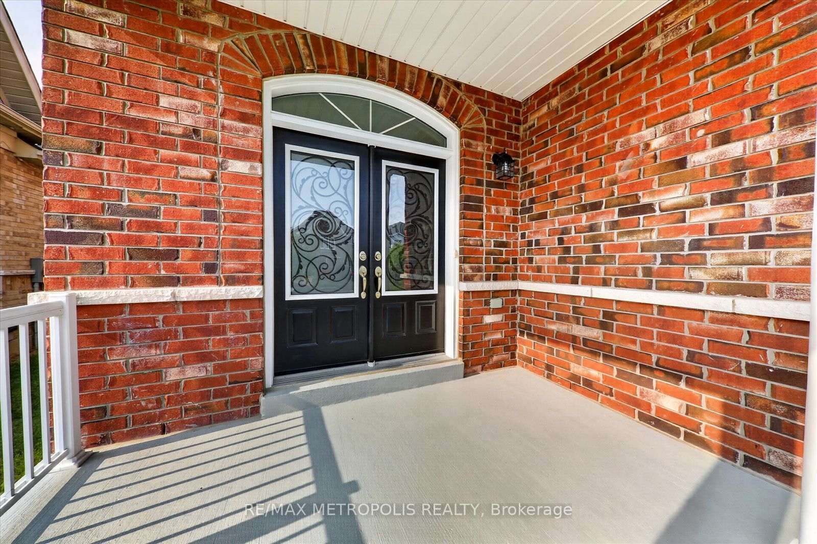 749 Black Cherry Drive, Oshawa 5
